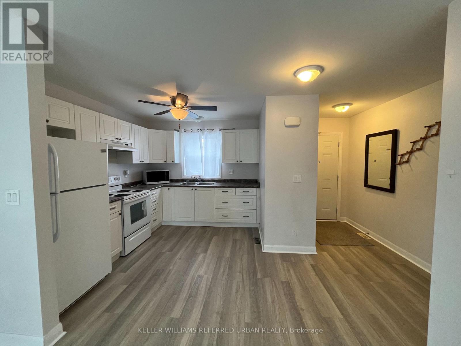 46 Sanford Street, Barrie, Ontario  L4N 3C4 - Photo 2 - S12843798