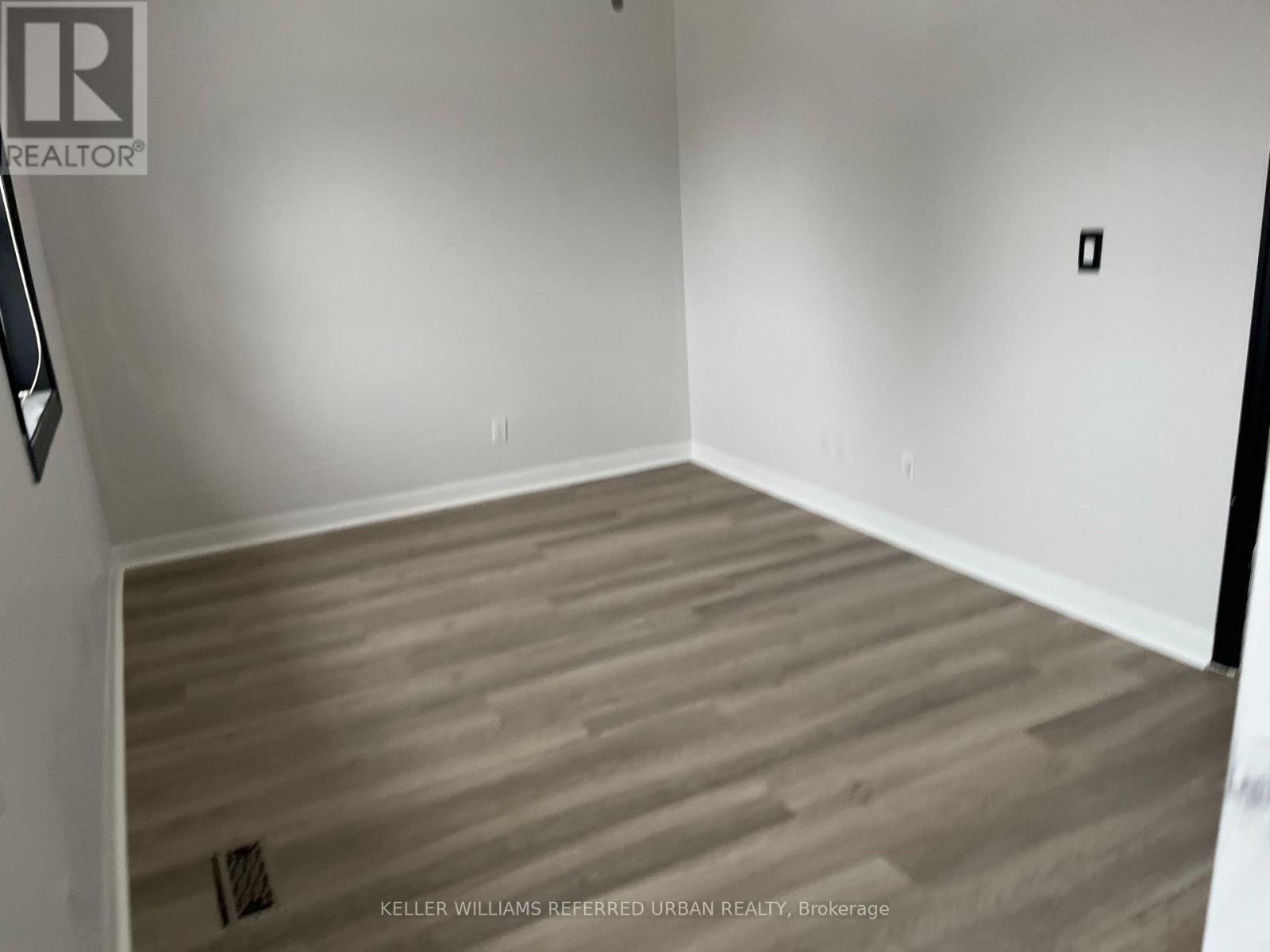 46 Sanford Street, Barrie, Ontario  L4N 3C4 - Photo 8 - S12843798