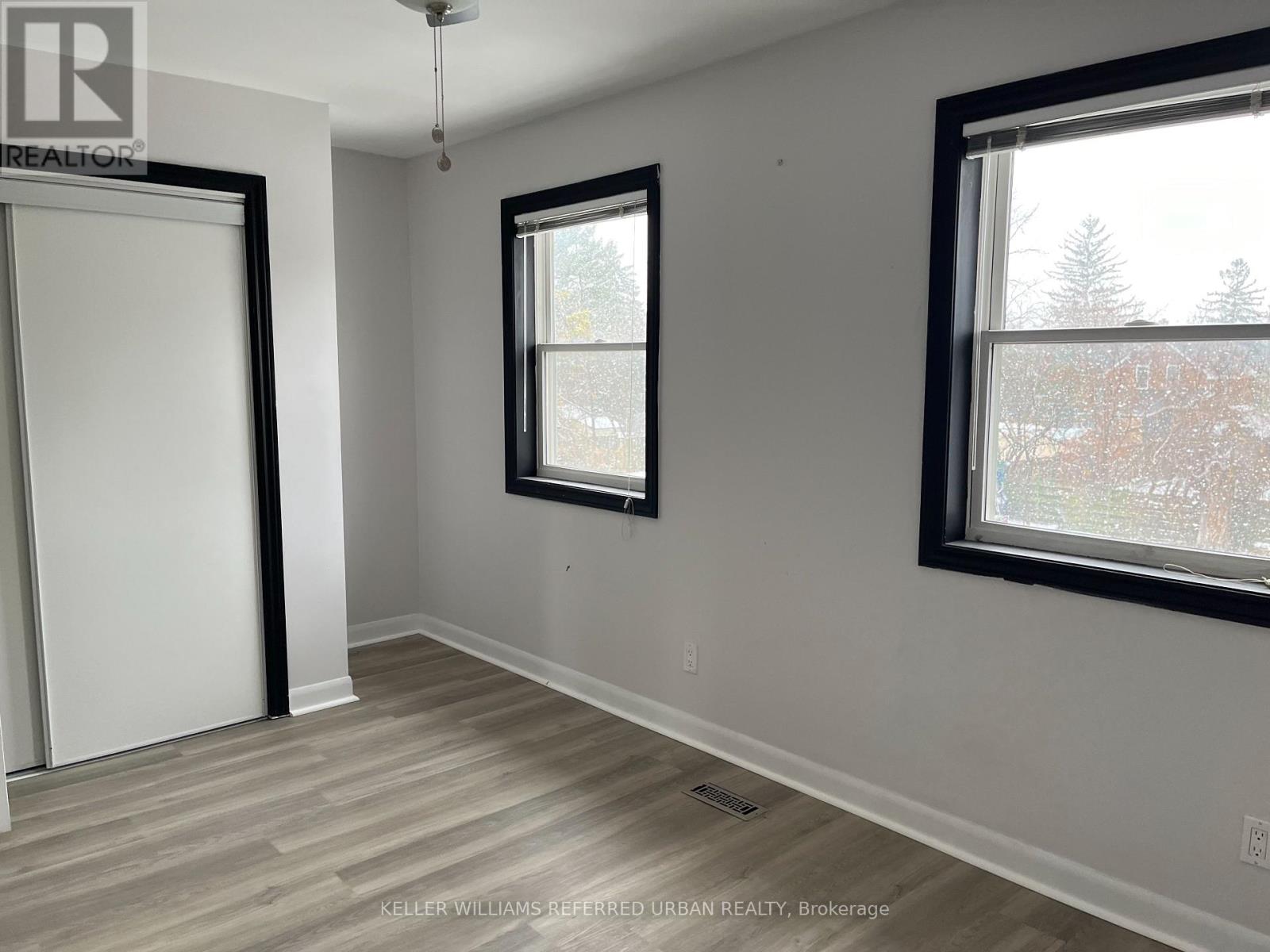 46 Sanford Street, Barrie, Ontario  L4N 3C4 - Photo 9 - S12843798