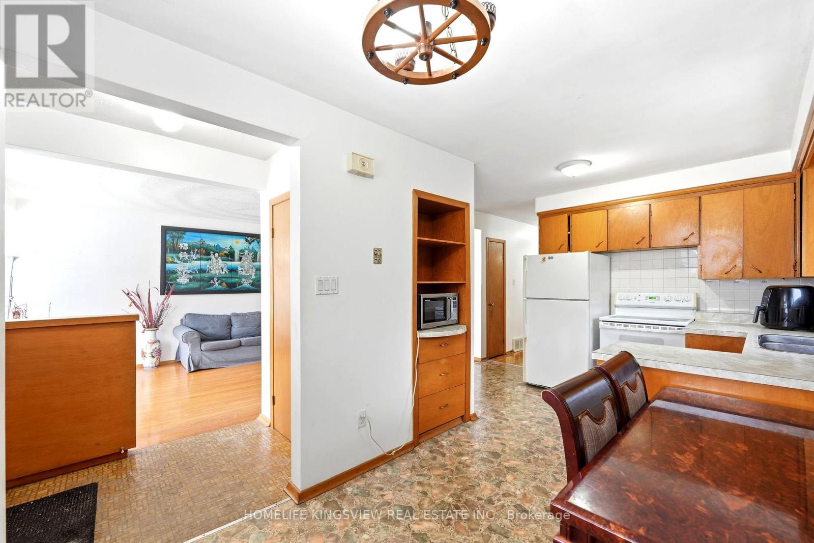 656 Athol Street E, Oshawa, Ontario  L1H 1M3 - Photo 6 - E12840684