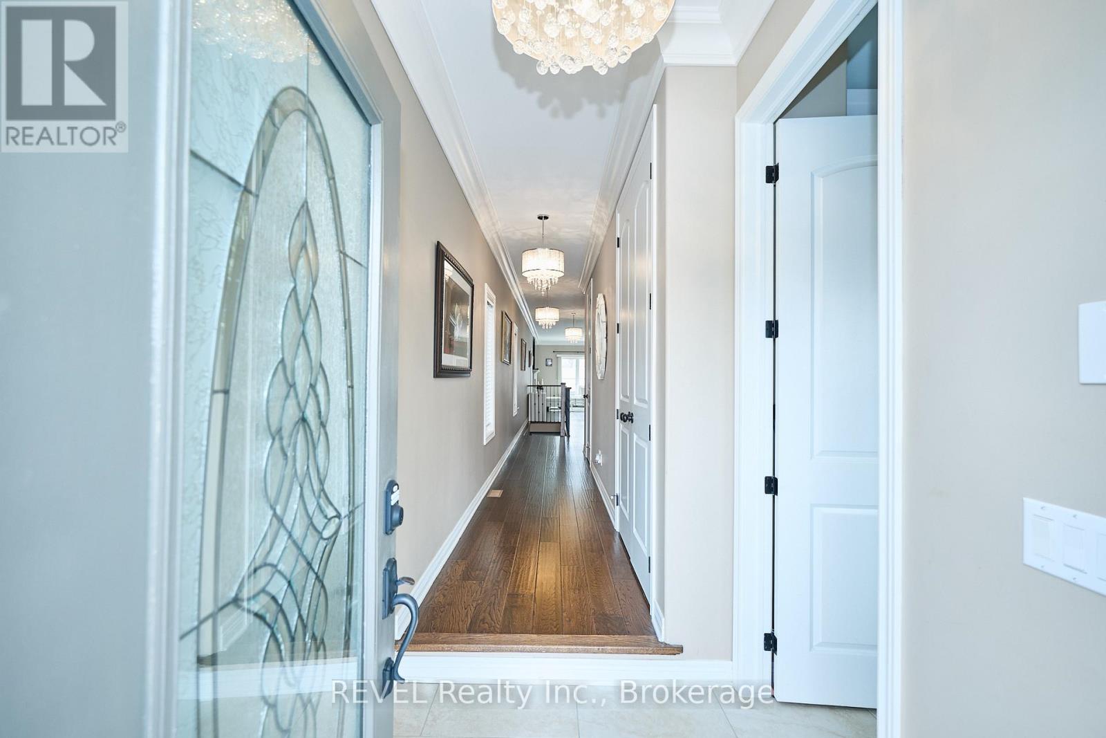 8446 Jennifer Crescent, Niagara Falls, Ontario  L2H 0J3 - Photo 3 - X12829368