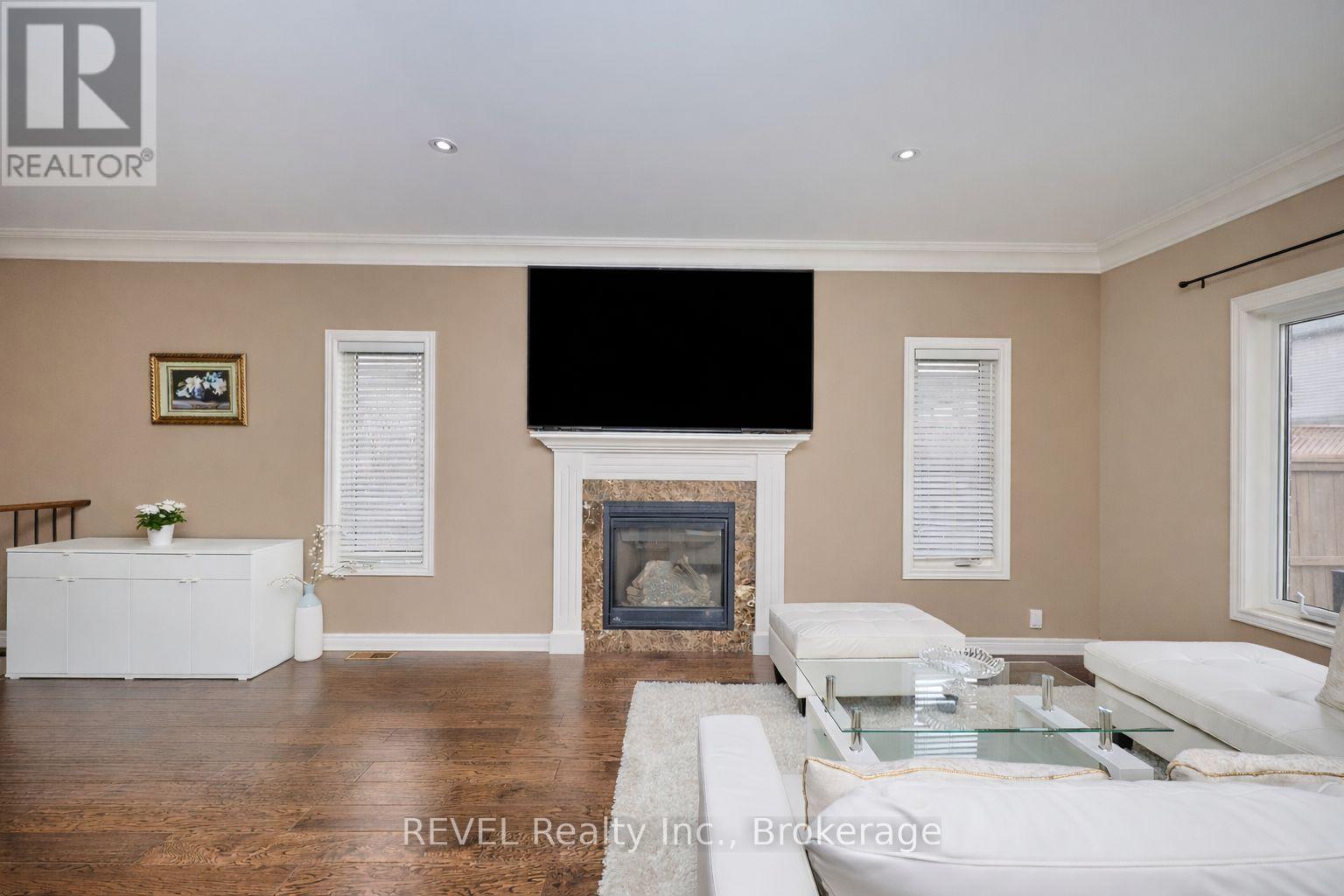 8446 Jennifer Crescent, Niagara Falls, Ontario  L2H 0J3 - Photo 9 - X12829368