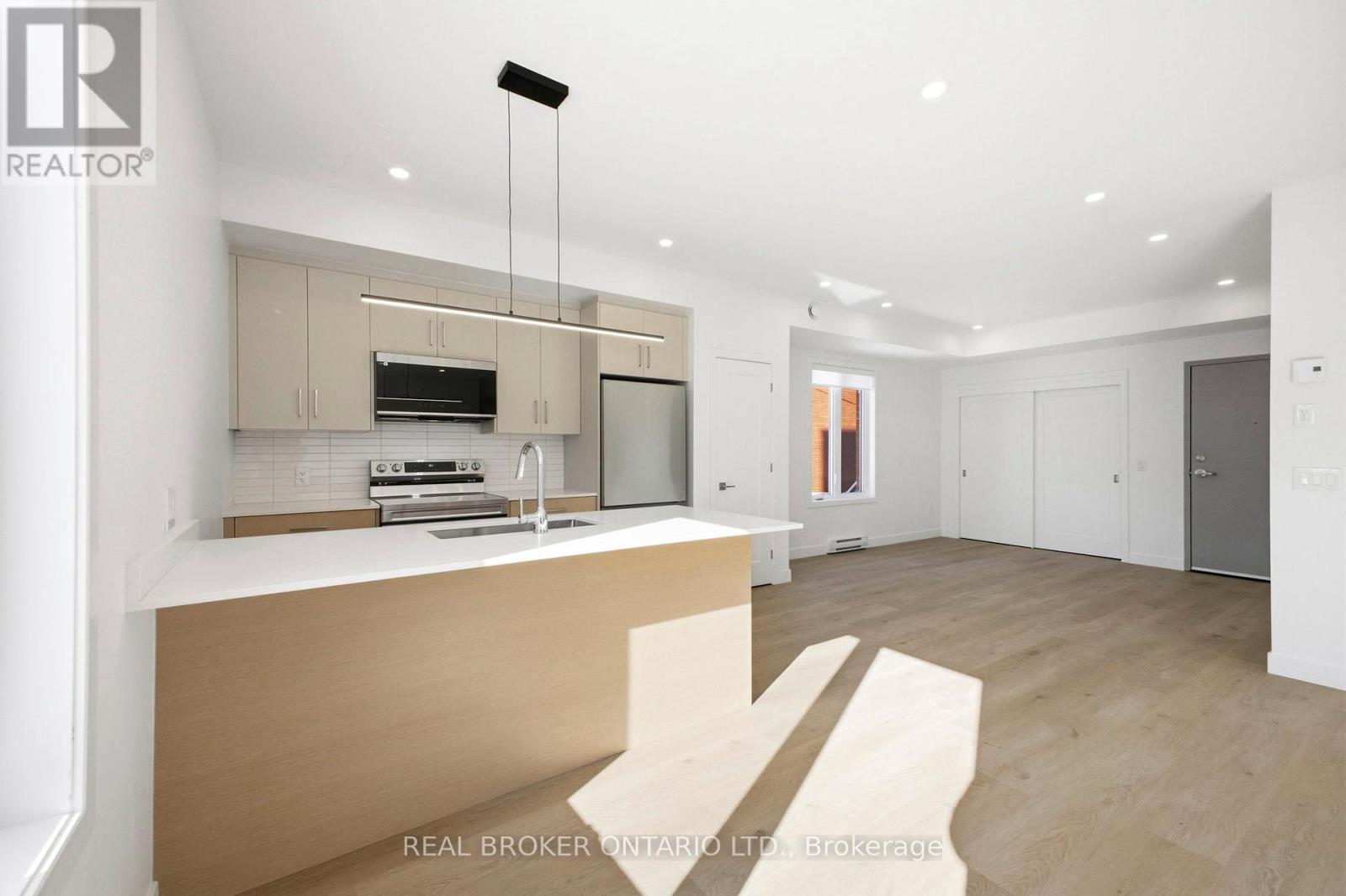 4 - 184 Woodroffe Avenue, Ottawa, Ontario  K2A 3T9 - Photo 8 - X12806170