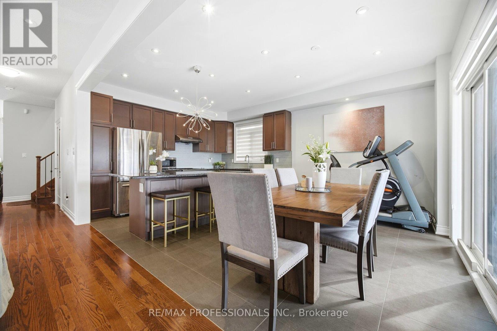 5 Mugford Crescent, Brampton, Ontario  L6Y 6A7 - Photo 11 - W12787414