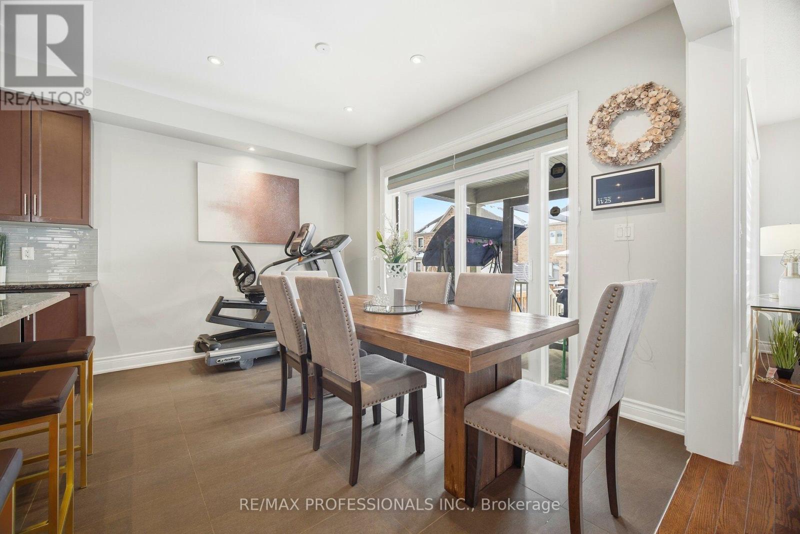 5 Mugford Crescent, Brampton, Ontario  L6Y 6A7 - Photo 12 - W12787414