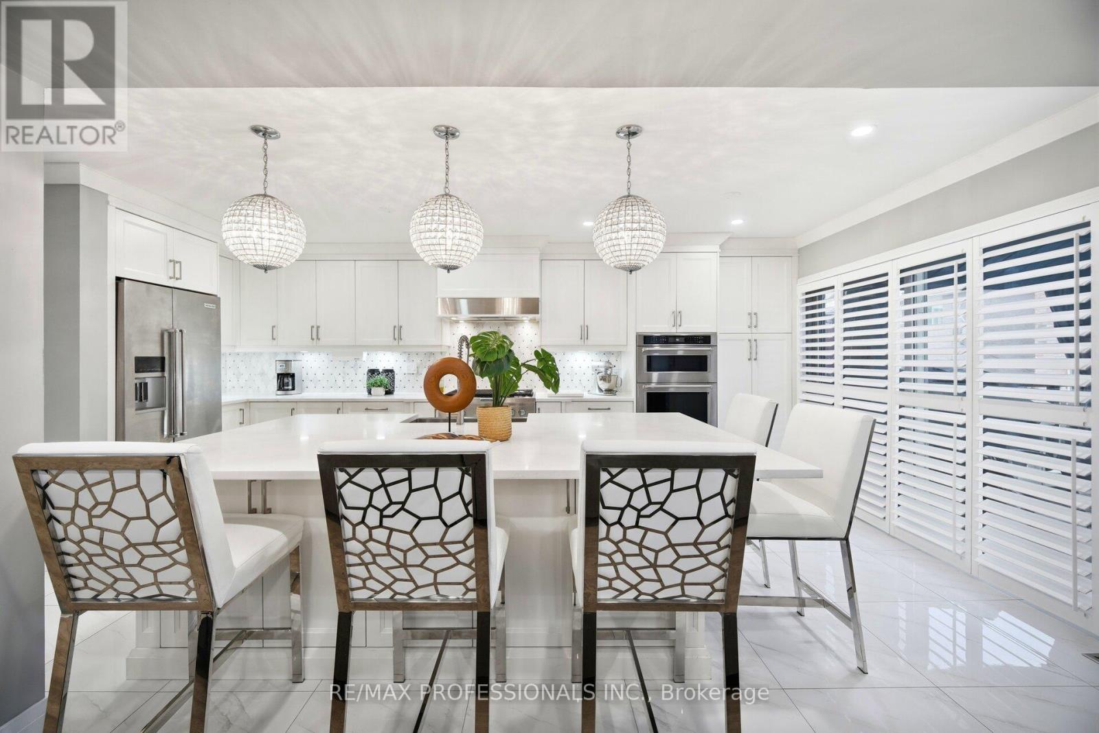 194 Fandango Drive, Brampton, Ontario  L6X 0L3 - Photo 7 - W12805984