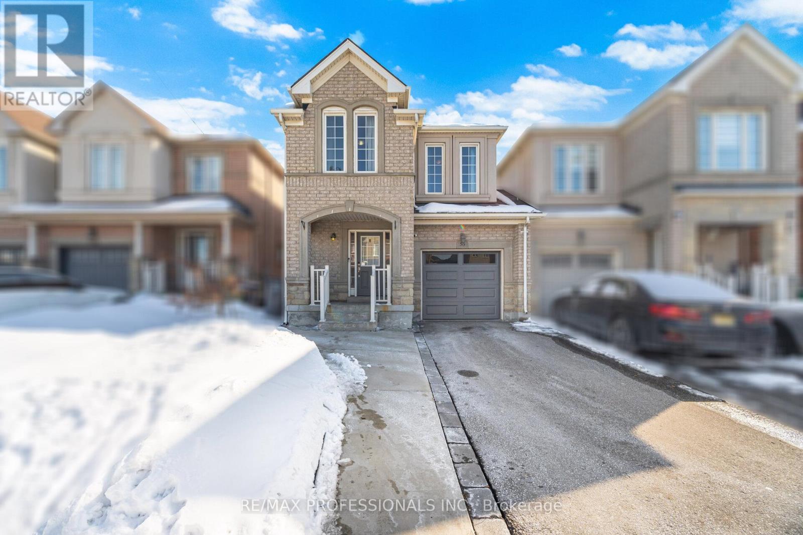56 Lightcatcher Circle, Brampton, Ontario  L6P 3P5 - Photo 2 - W12827680