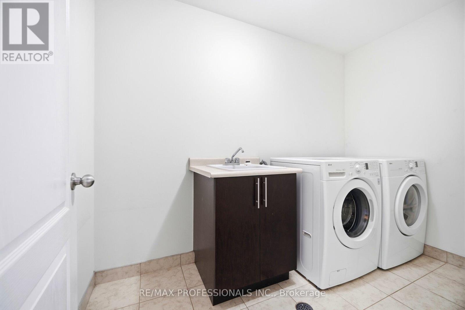 56 Lightcatcher Circle, Brampton, Ontario  L6P 3P5 - Photo 35 - W12827680