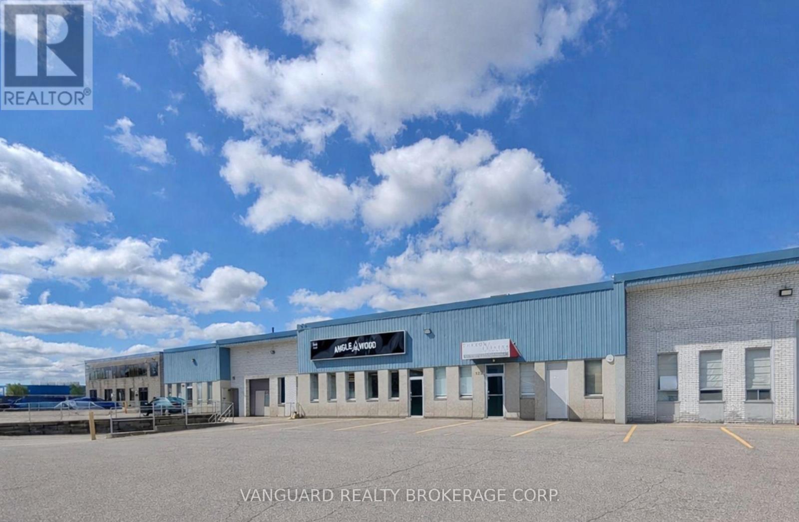 810-820 FLINT ROAD, Toronto, Ontario