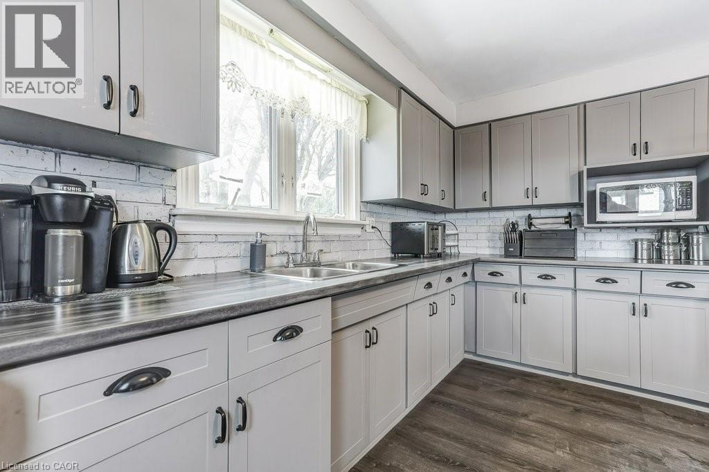 9188 Dickenson Road W, Mount Hope, Ontario  L0R 1W0 - Photo 15 - 40801491