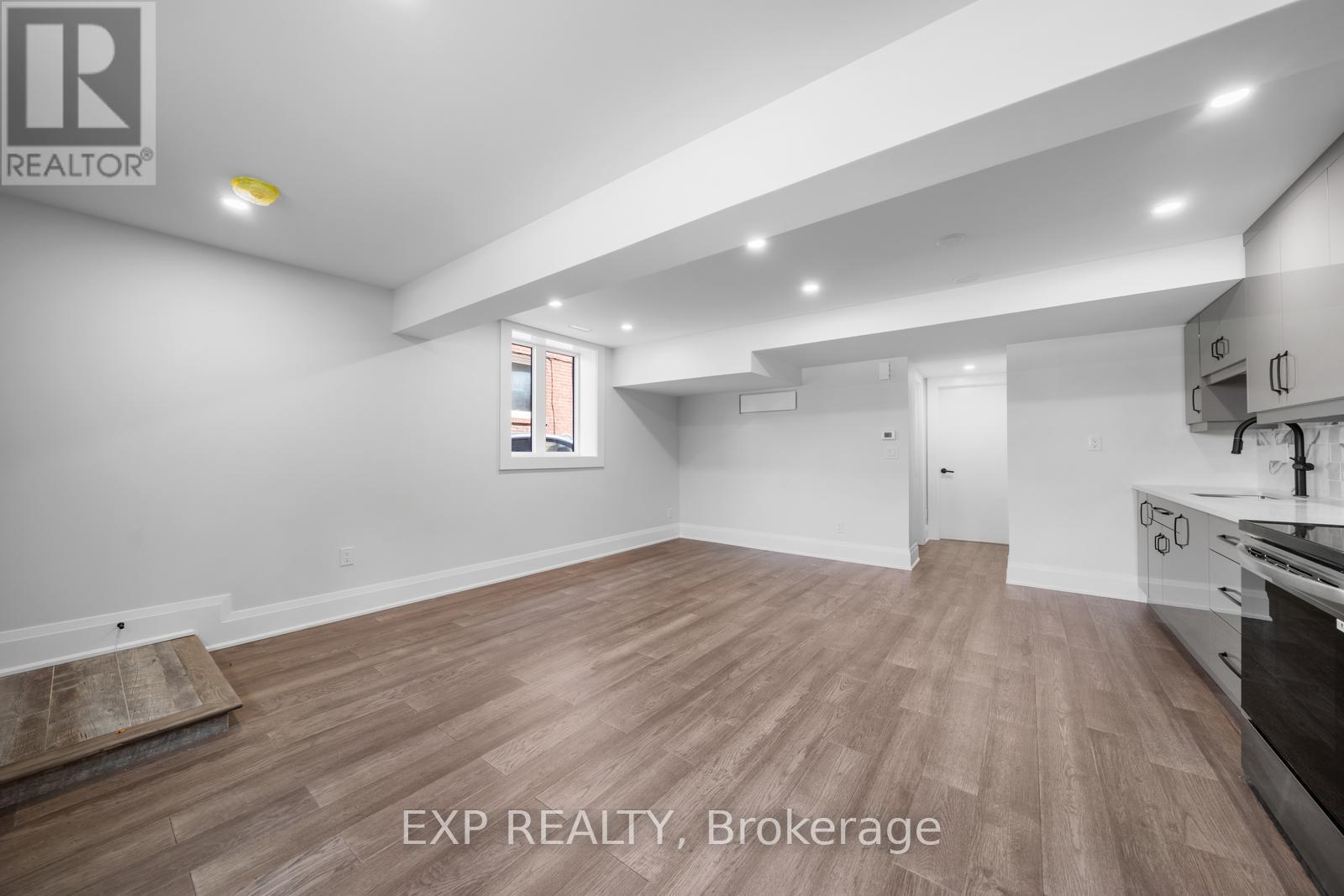 5 Brendwin Road, Toronto (Rockcliffe-Smythe), Ontario  M6N 4V6 - Photo 22 - W12843682