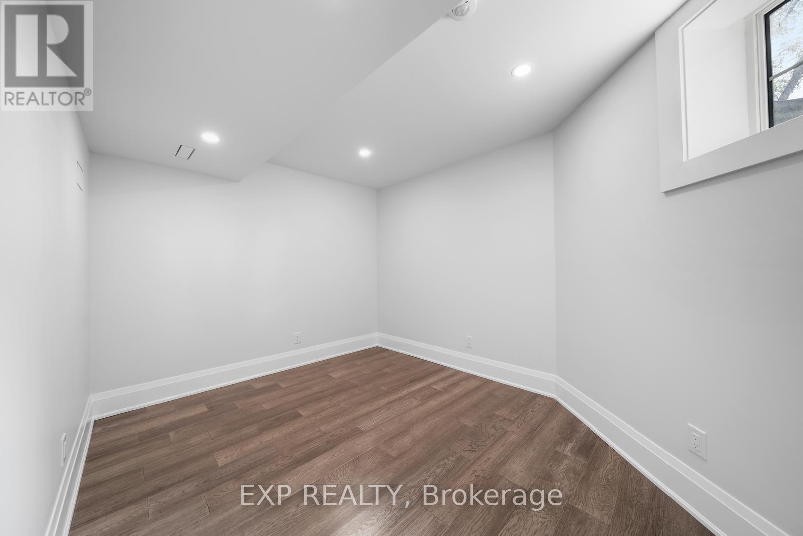 5 Brendwin Road, Toronto (Rockcliffe-Smythe), Ontario  M6N 4V6 - Photo 23 - W12843682