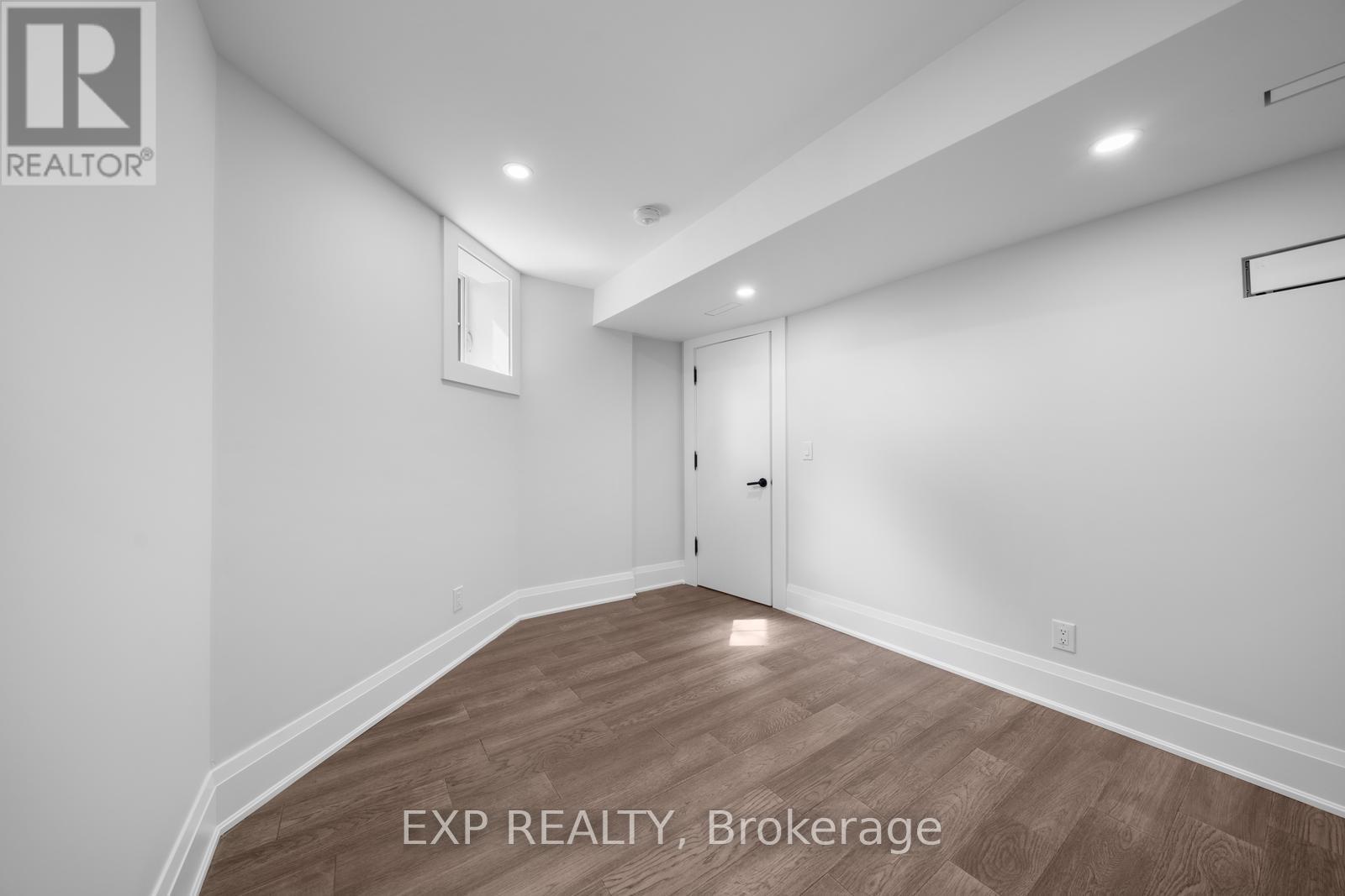 5 Brendwin Road, Toronto (Rockcliffe-Smythe), Ontario  M6N 4V6 - Photo 24 - W12843682