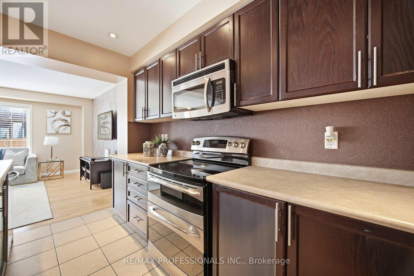 56 Lightcatcher Circle, Brampton, Ontario  L6P 3P5 - Photo 15 - W12827680