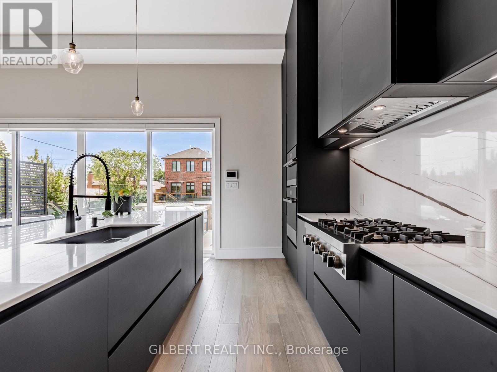 485 Ridelle Avenue, Toronto (Briar Hill-Belgravia), Ontario  M6B 1K6 - Photo 14 - W12843740