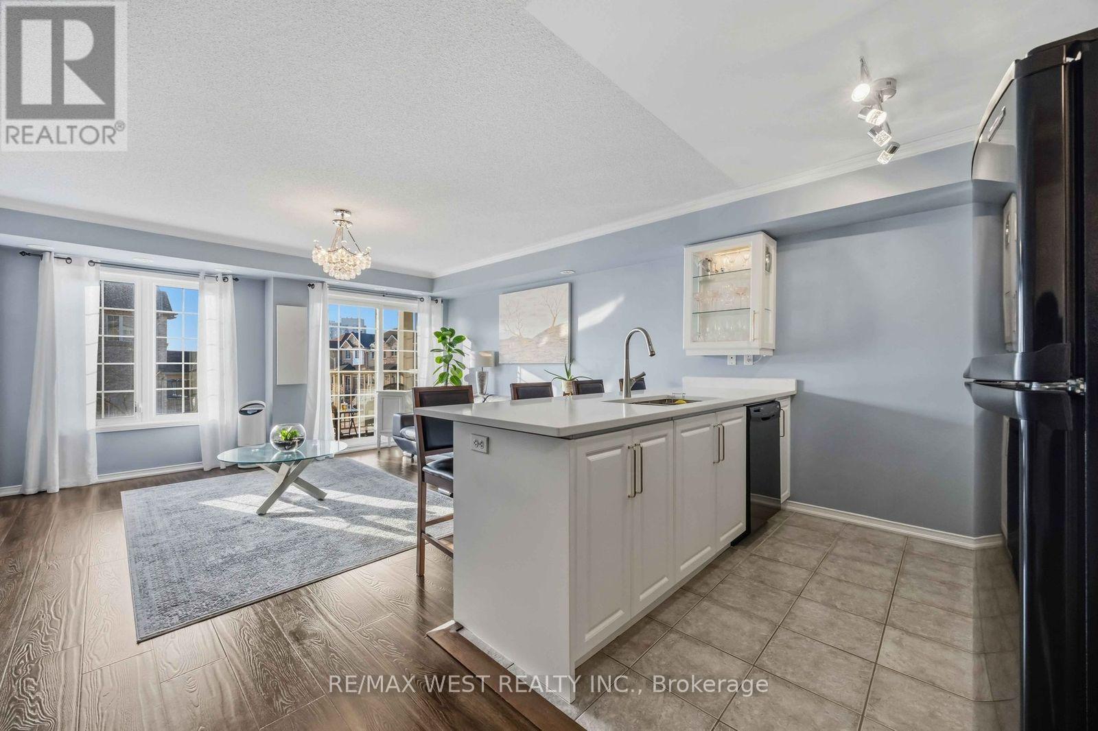 6 - 133 Isaac Devins Boulevard, Toronto, Ontario  M9M 0C4 - Photo 10 - W12843762