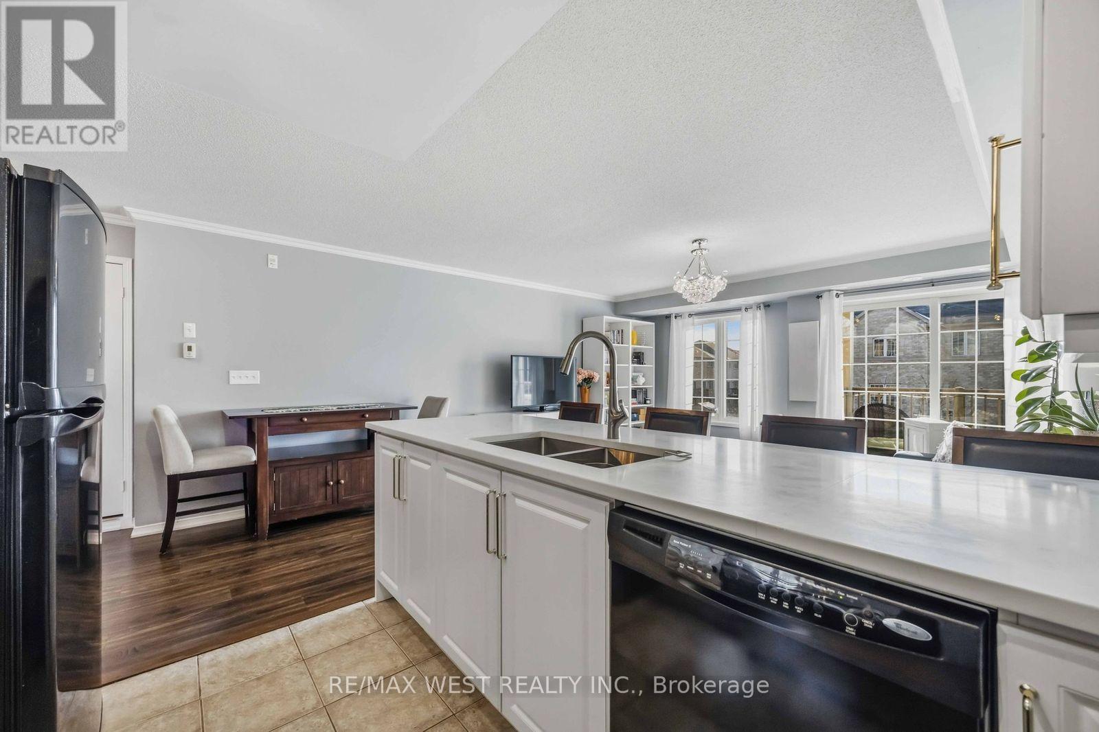 6 - 133 Isaac Devins Boulevard, Toronto, Ontario  M9M 0C4 - Photo 12 - W12843762