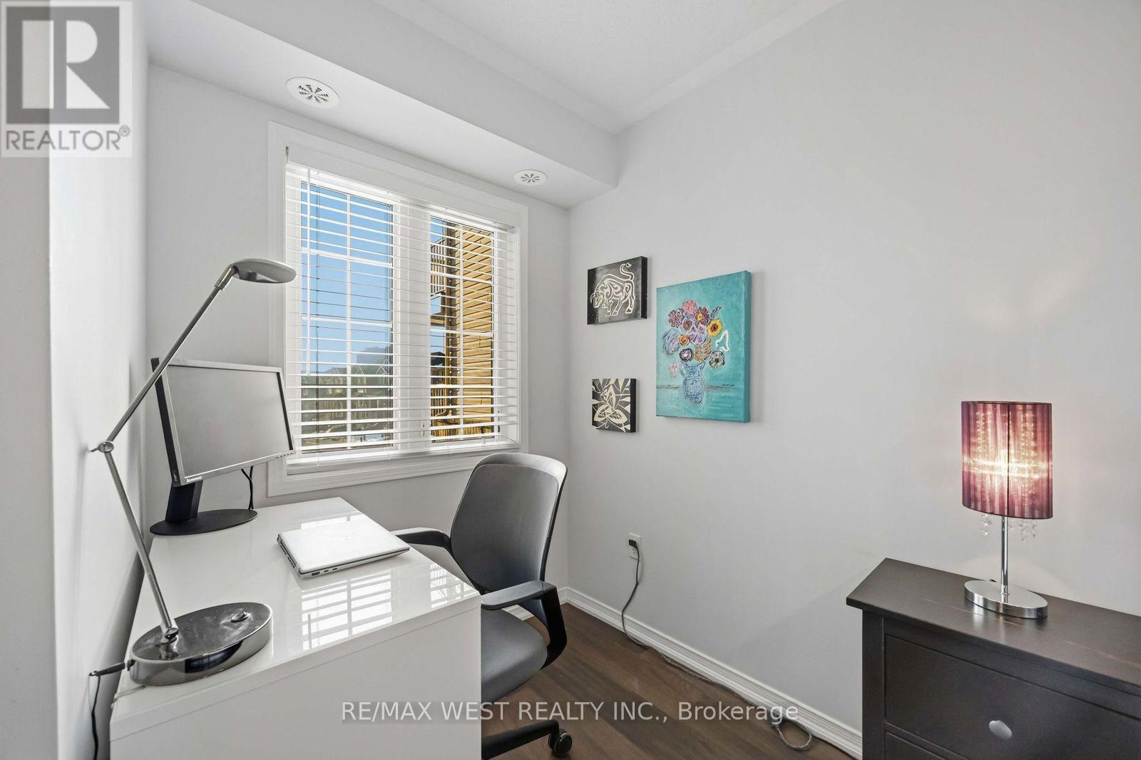 6 - 133 Isaac Devins Boulevard, Toronto, Ontario  M9M 0C4 - Photo 17 - W12843762