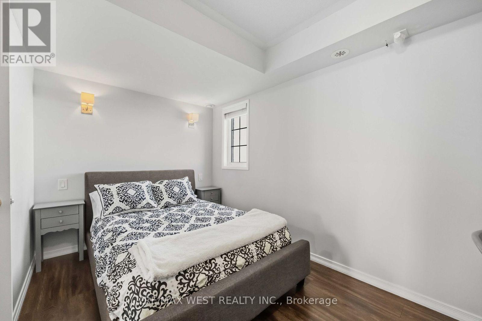 6 - 133 Isaac Devins Boulevard, Toronto, Ontario  M9M 0C4 - Photo 18 - W12843762