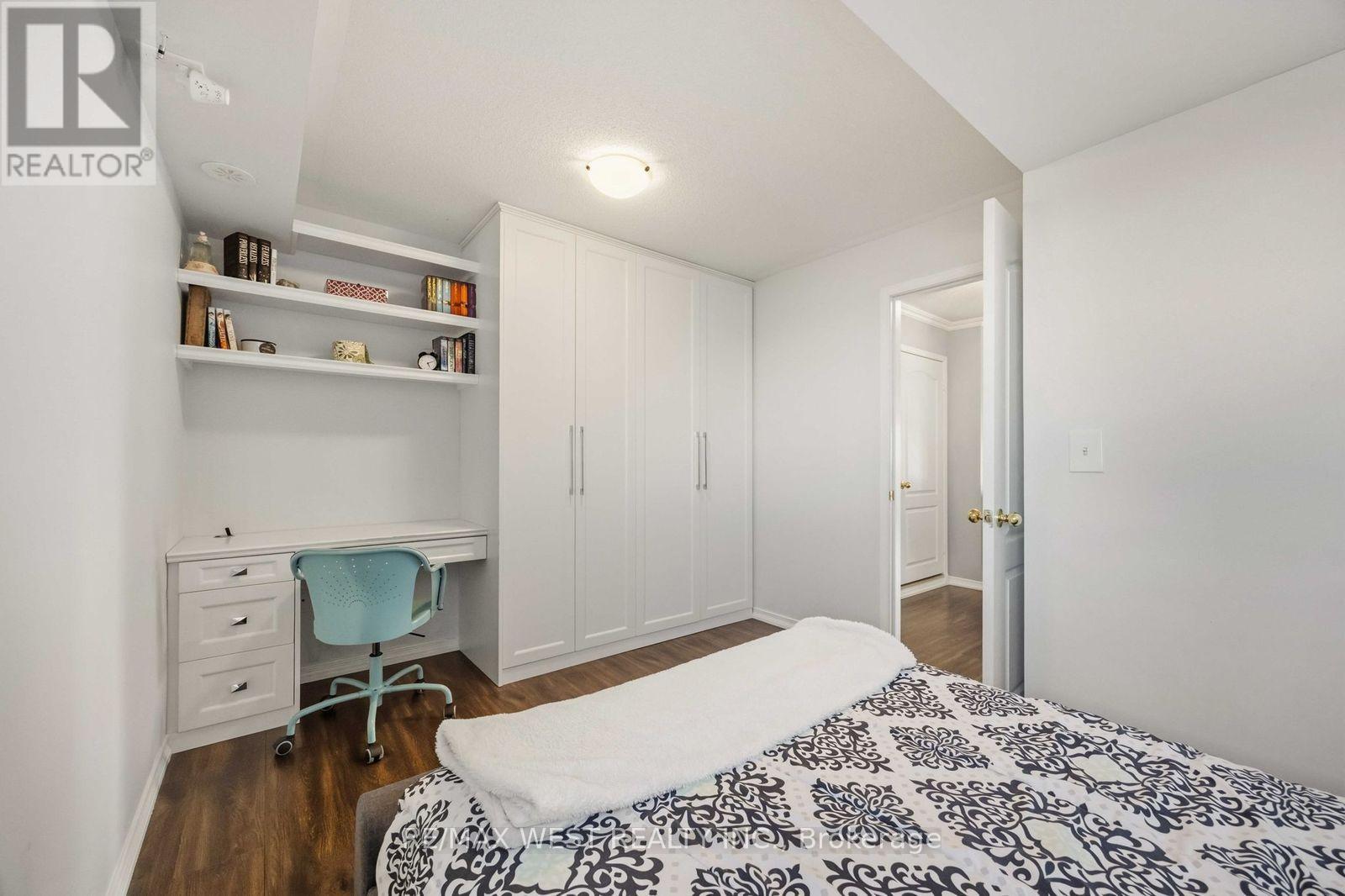 6 - 133 Isaac Devins Boulevard, Toronto, Ontario  M9M 0C4 - Photo 19 - W12843762