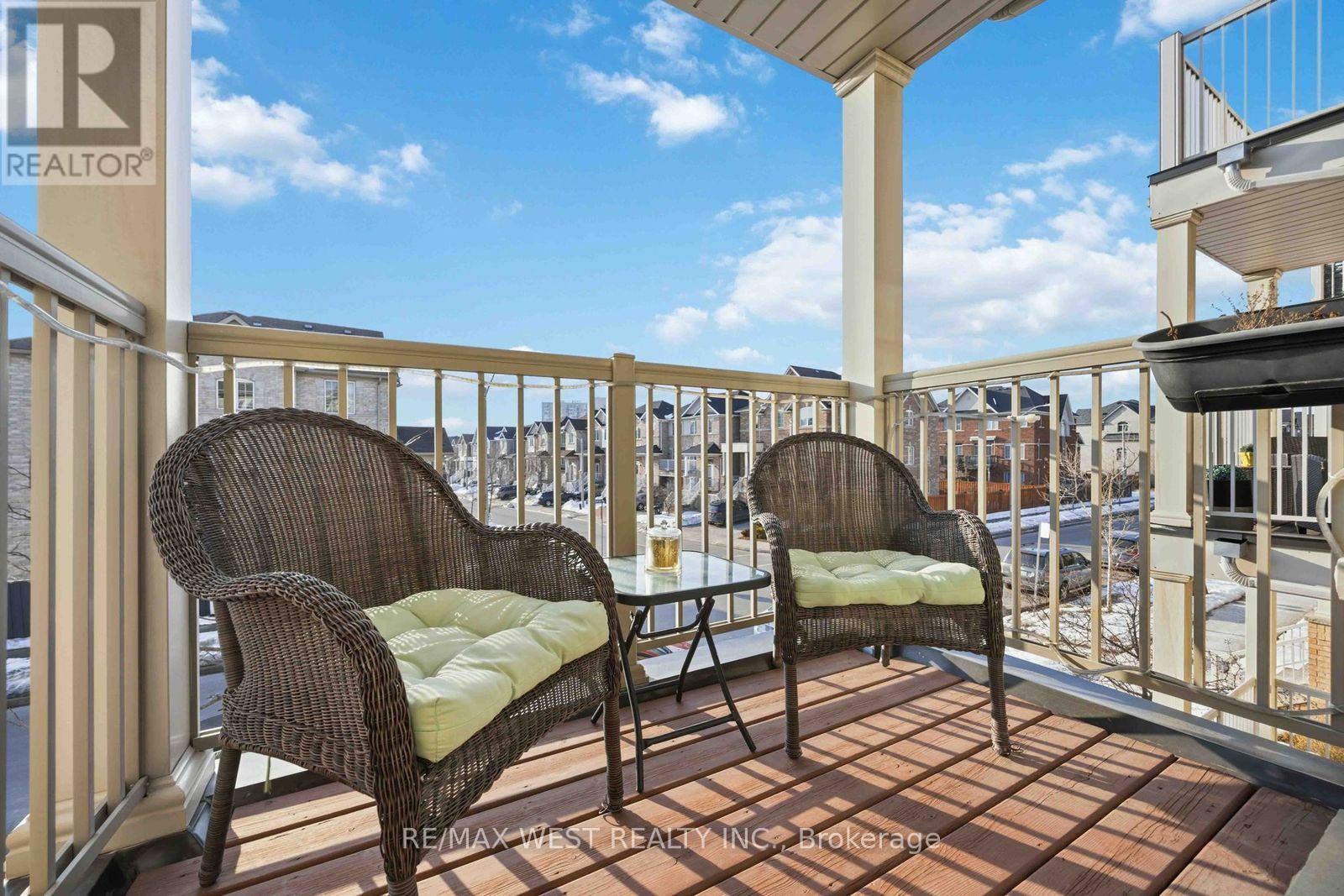 6 - 133 Isaac Devins Boulevard, Toronto, Ontario  M9M 0C4 - Photo 2 - W12843762