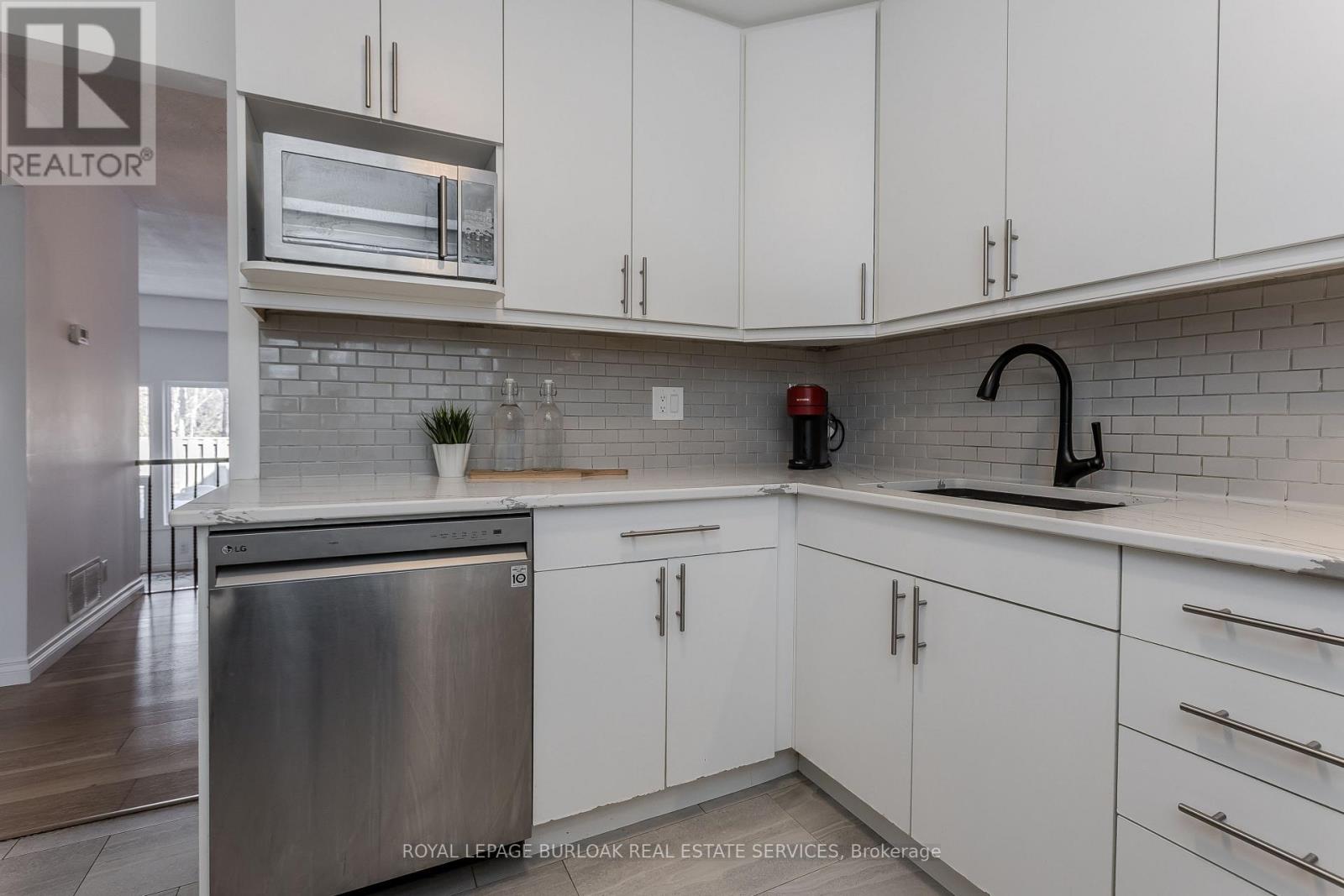 168 - 2050 Upper Middle Road, Burlington, Ontario  L7P 3R9 - Photo 11 - W12843768