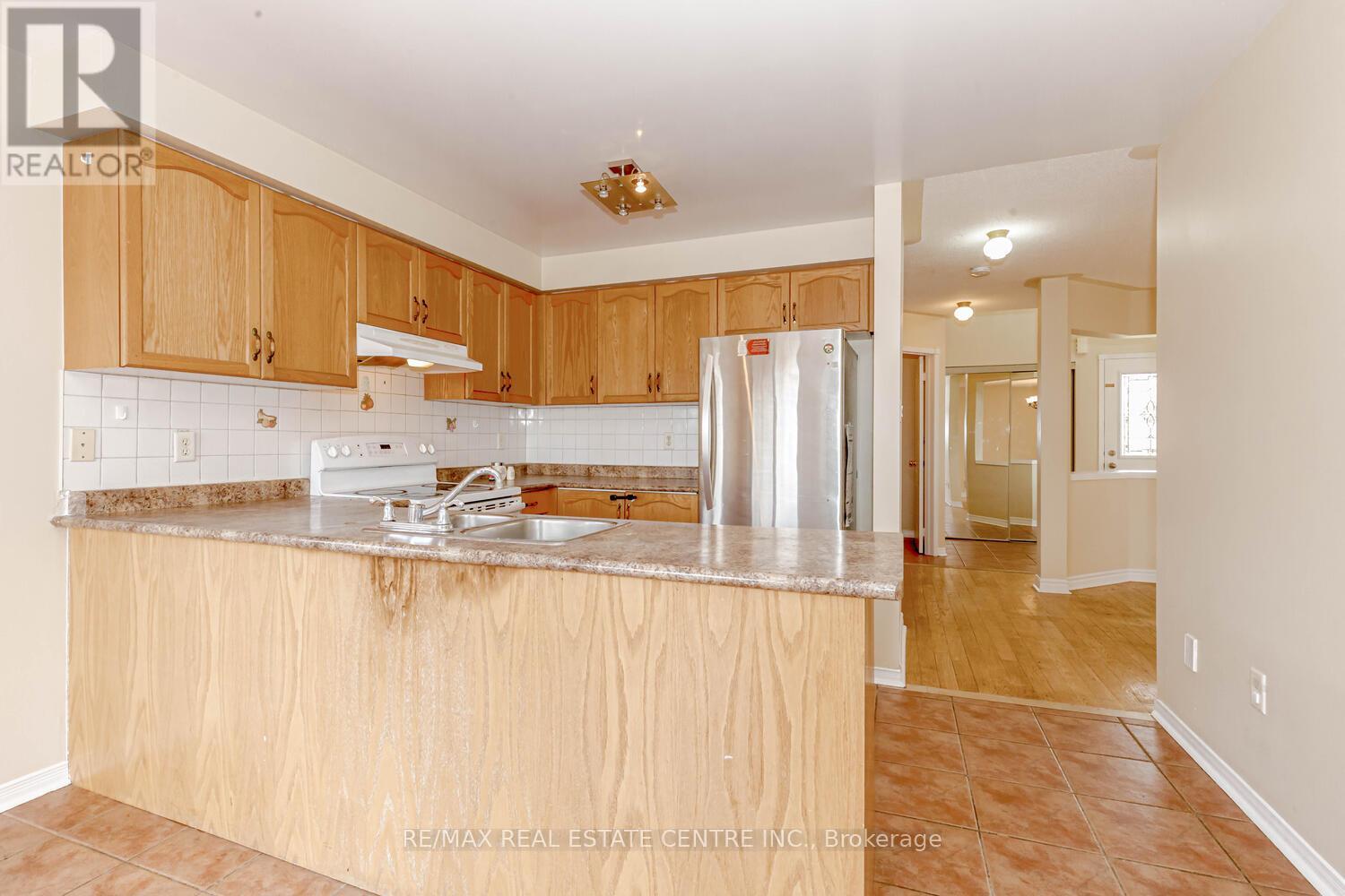 6 Porchlight Road, Brampton, Ontario  L6X 4S3 - Photo 23 - W12843776