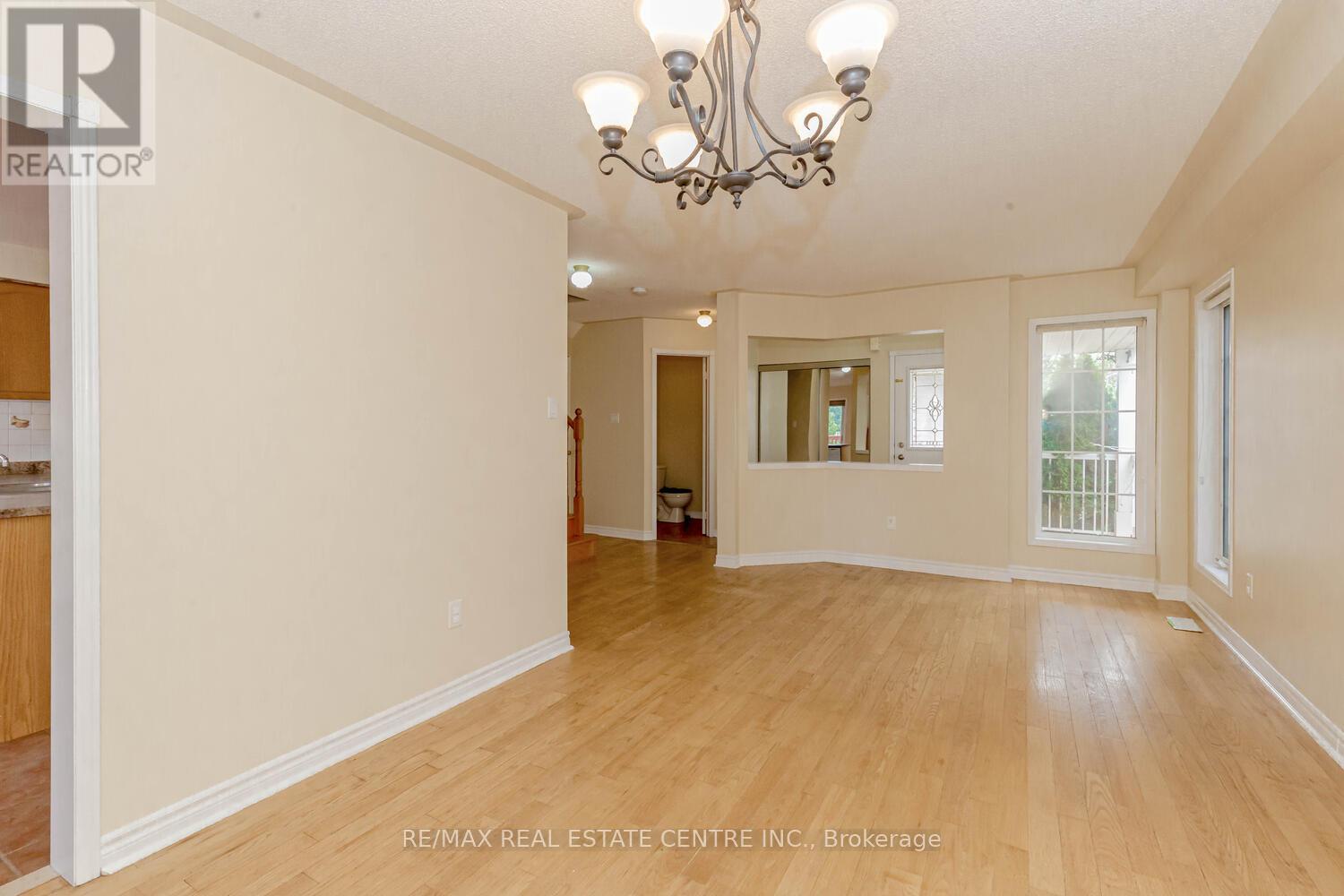 6 Porchlight Road, Brampton, Ontario  L6X 4S3 - Photo 8 - W12843776