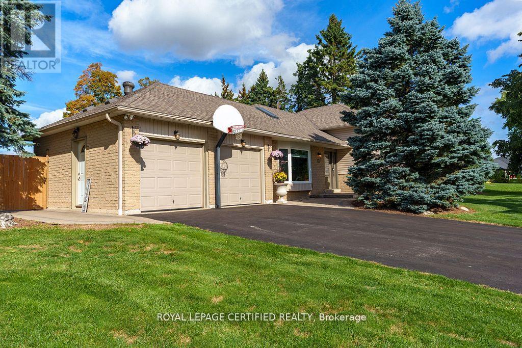 12 Kevinwood Drive, Caledon, Ontario  L7K 0Z1 - Photo 2 - W12843778