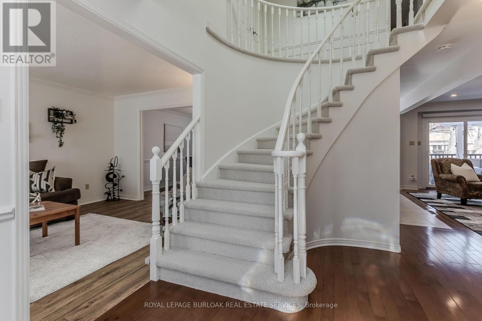 2117 Fallingbrook Court, Burlington (Headon), Ontario  L7M 2Y6 - Photo 20 - W12843822