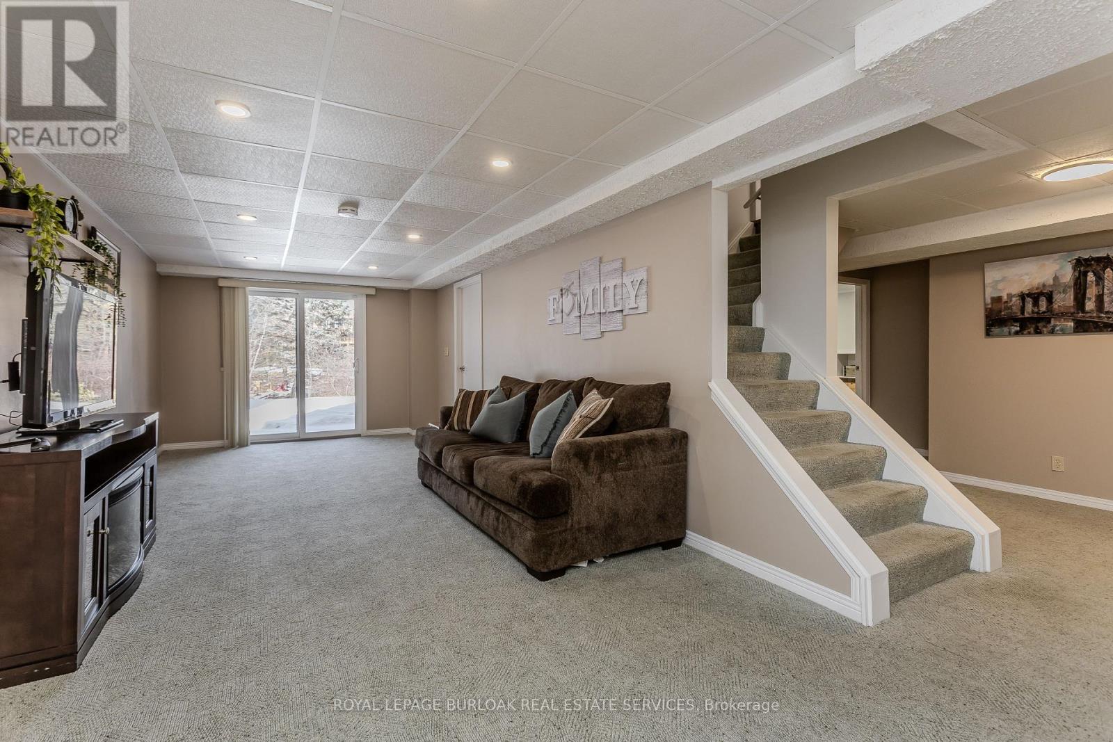 2117 Fallingbrook Court, Burlington (Headon), Ontario  L7M 2Y6 - Photo 30 - W12843822