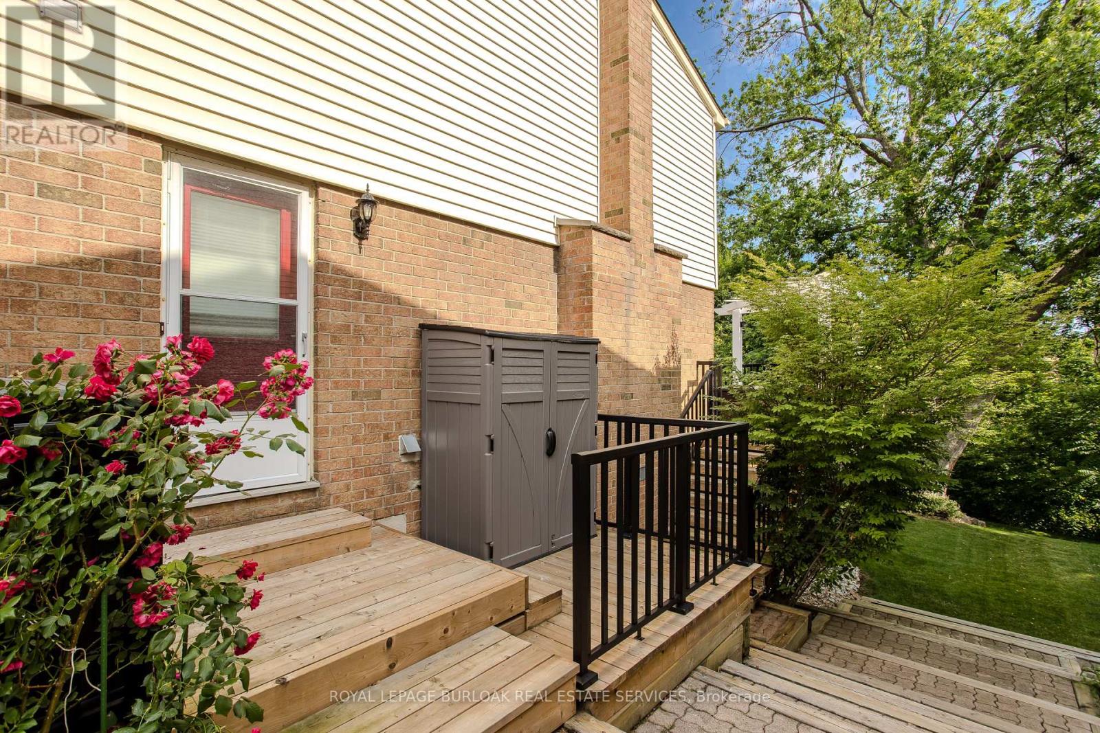 2117 Fallingbrook Court, Burlington (Headon), Ontario  L7M 2Y6 - Photo 34 - W12843822