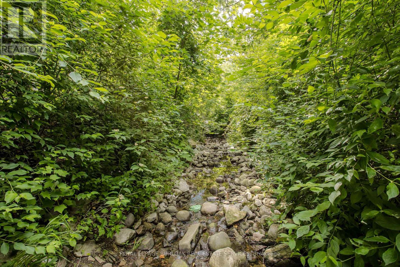 2117 Fallingbrook Court, Burlington (Headon), Ontario  L7M 2Y6 - Photo 9 - W12843822