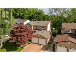 2117 FALLINGBROOK COURT, Burlington, Ontario