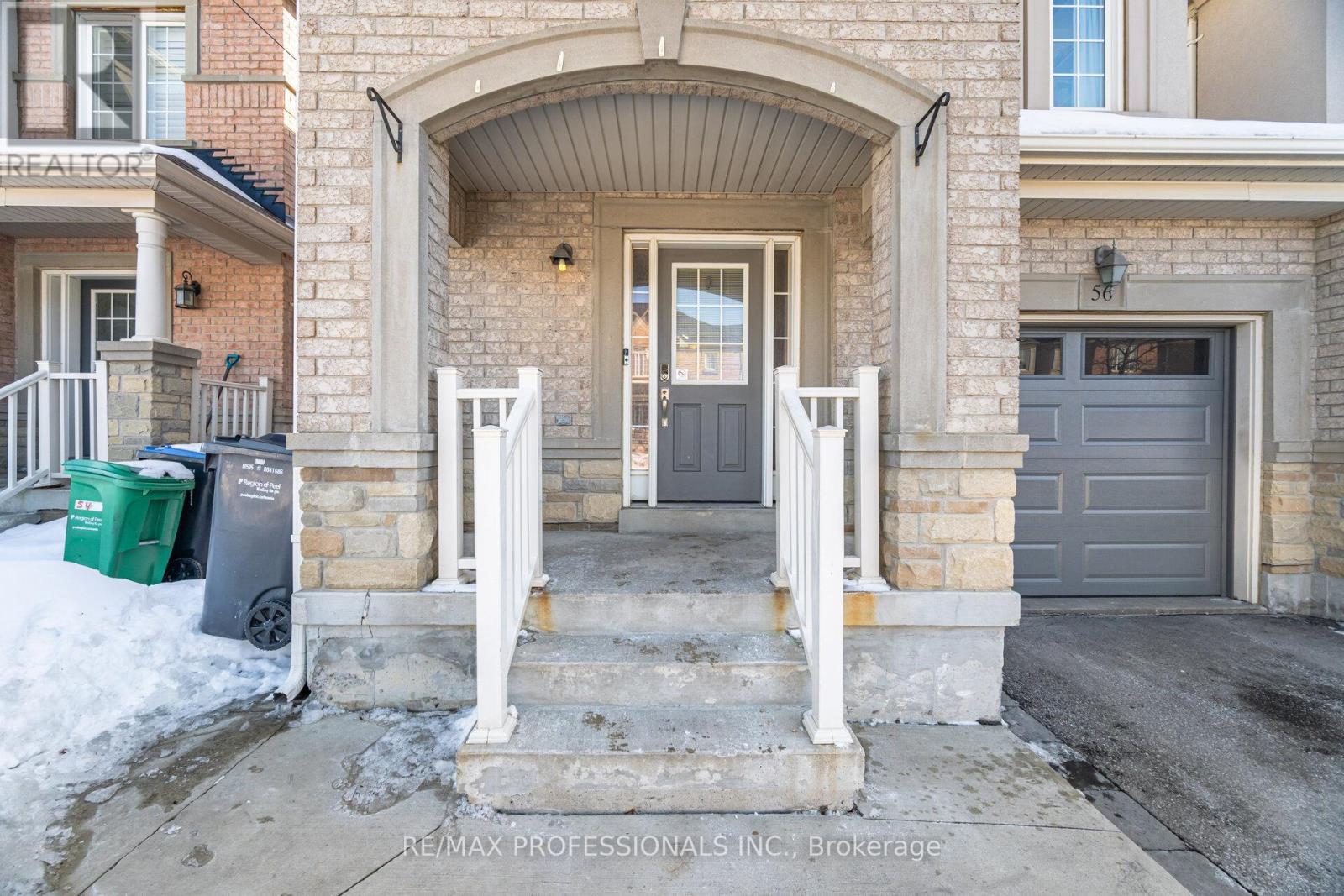 56 Lightcatcher Circle, Brampton, Ontario  L6P 3P5 - Photo 4 - W12827680