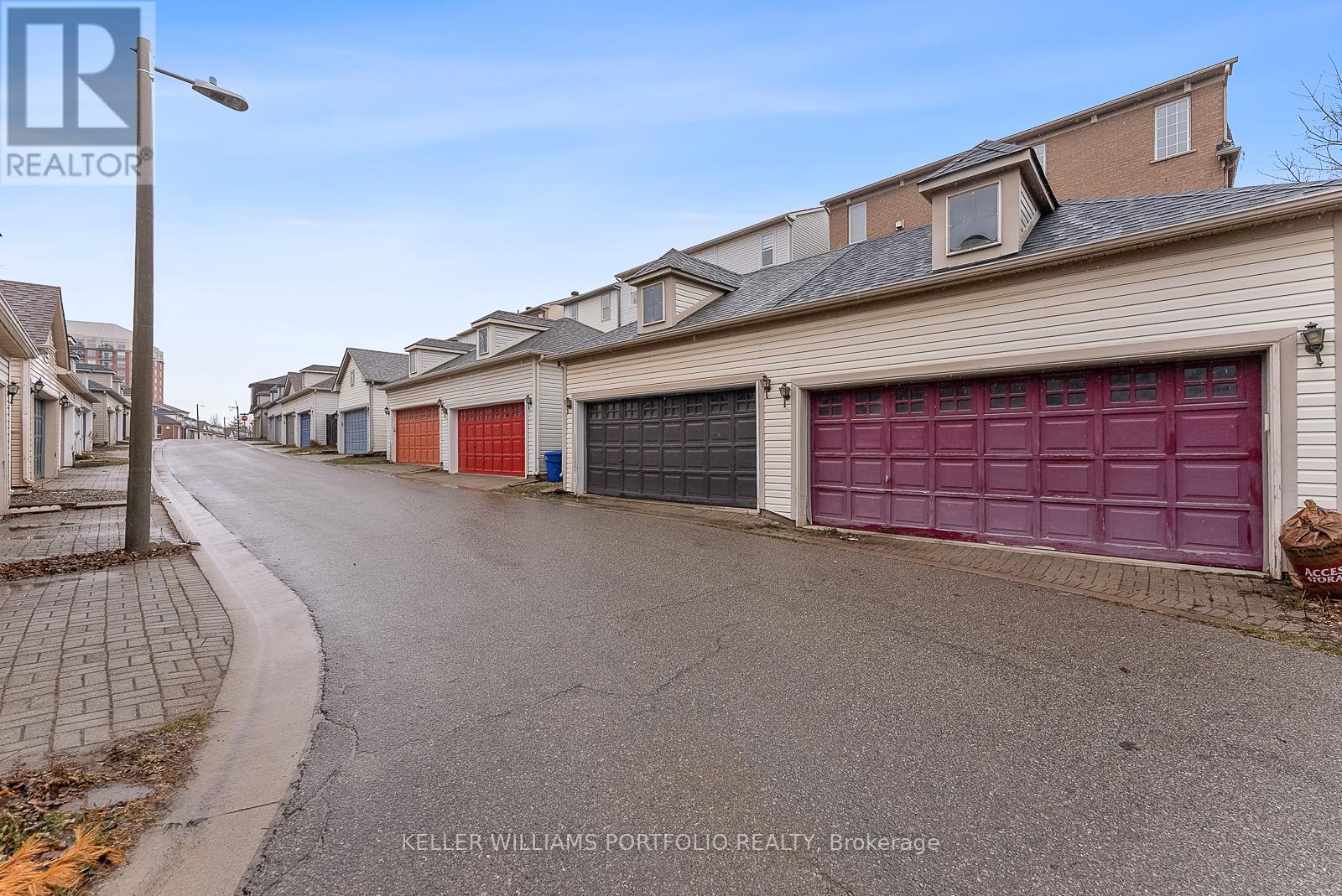 118 Gatwick Drive, Oakville, Ontario  L6H 6V3 - Photo 50 - W12843836