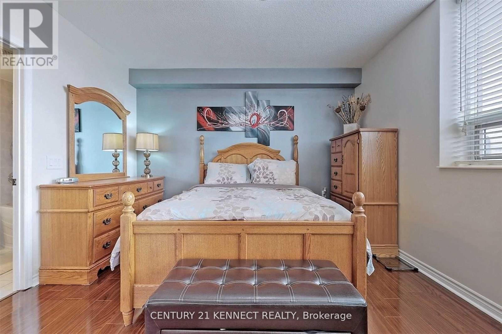 1203 - 200 Burnhamthorpe Road E, Mississauga, Ontario  L5A 4L4 - Photo 14 - W12843880