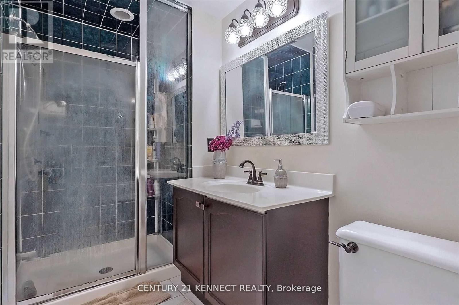 1203 - 200 Burnhamthorpe Road E, Mississauga, Ontario  L5A 4L4 - Photo 17 - W12843880