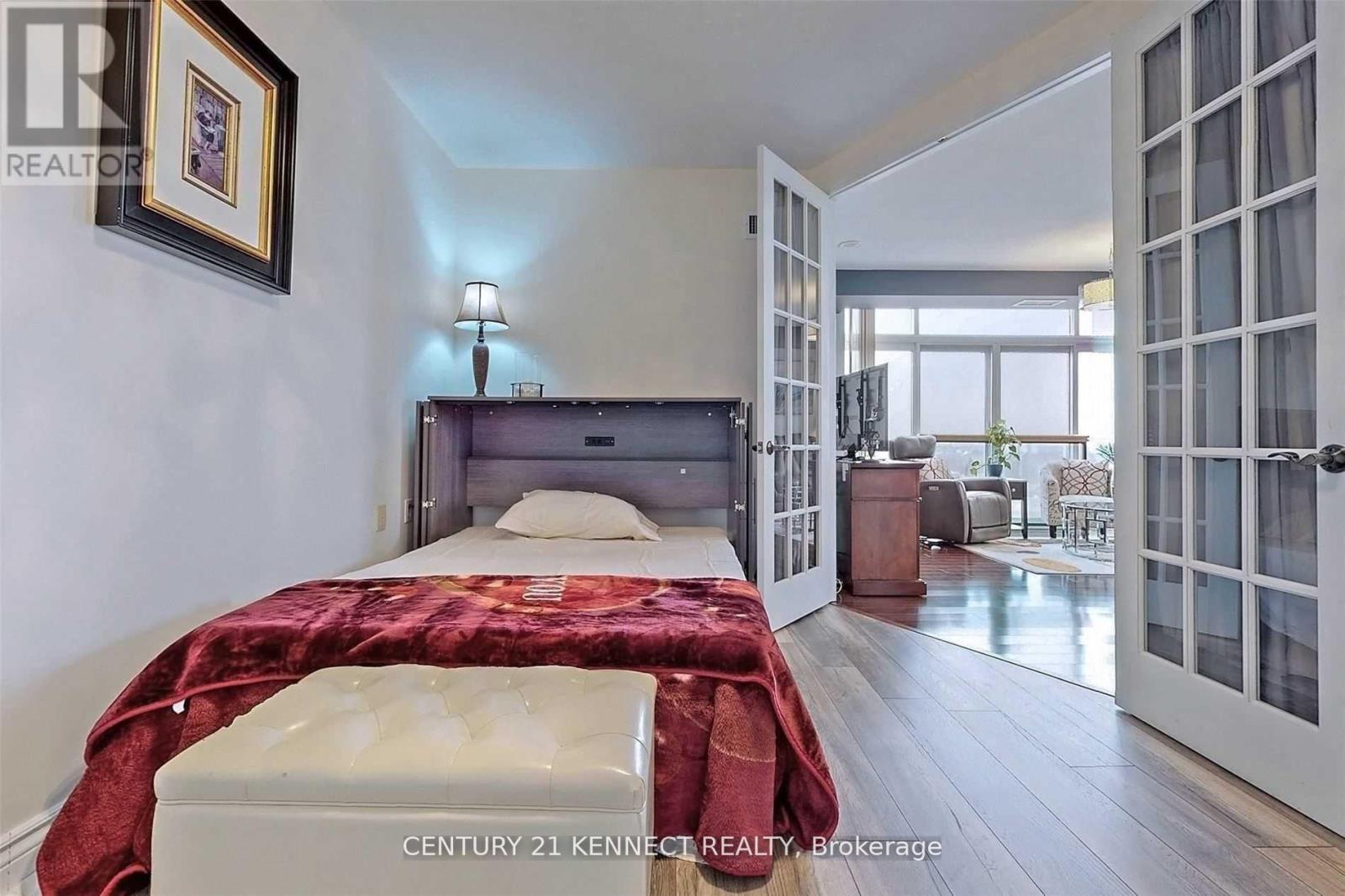 1203 - 200 Burnhamthorpe Road E, Mississauga, Ontario  L5A 4L4 - Photo 19 - W12843880