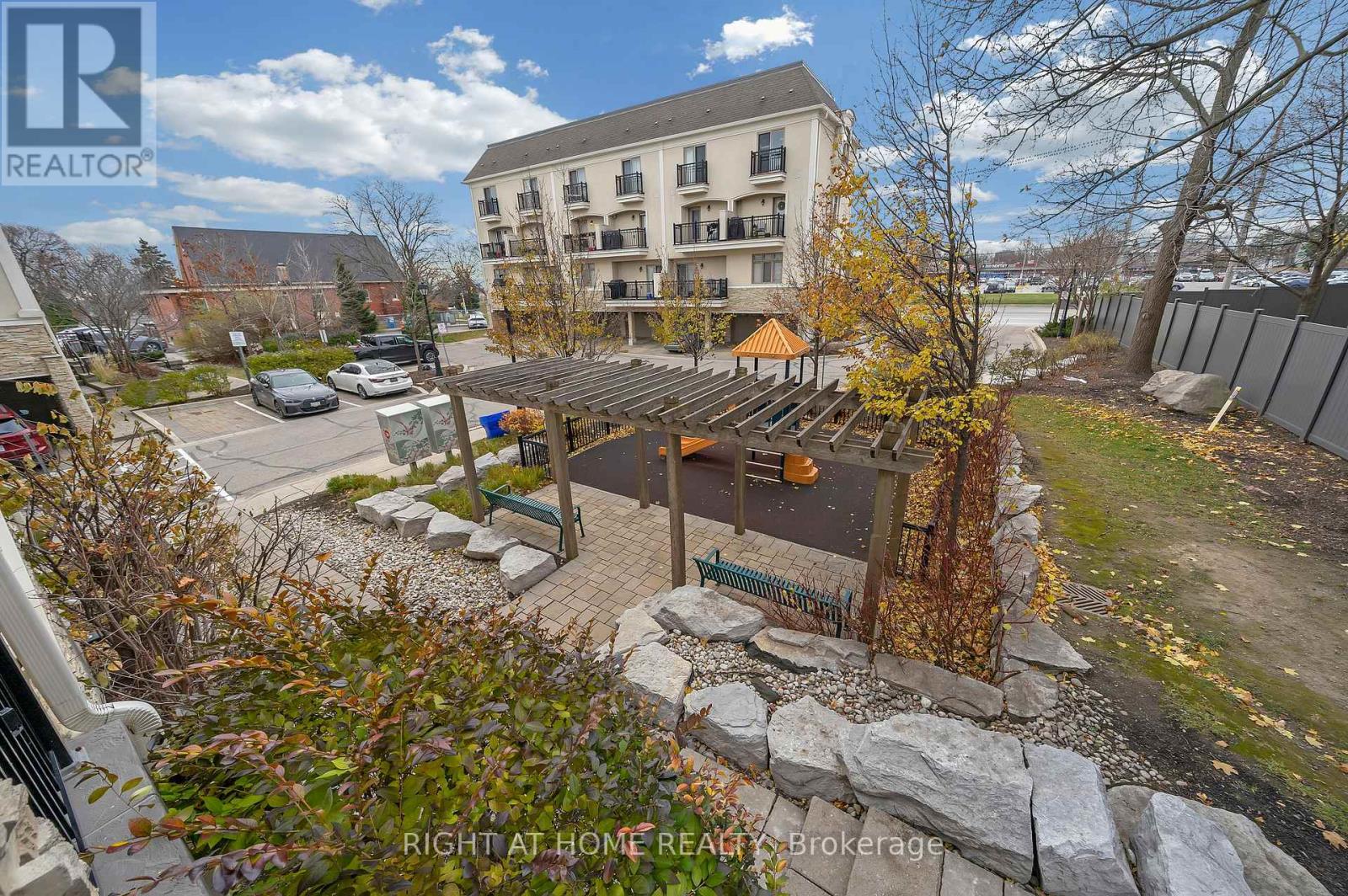 18 - 3077 Cawthra Road, Mississauga, Ontario  L5A 2X4 - Photo 18 - W12843906