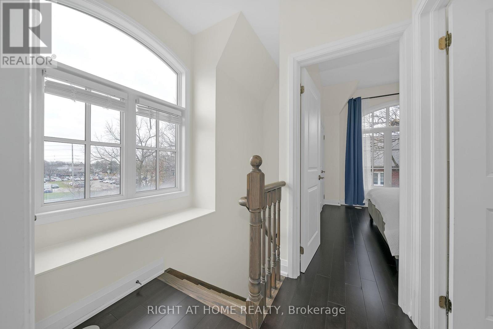 18 - 3077 Cawthra Road, Mississauga, Ontario  L5A 2X4 - Photo 8 - W12843906