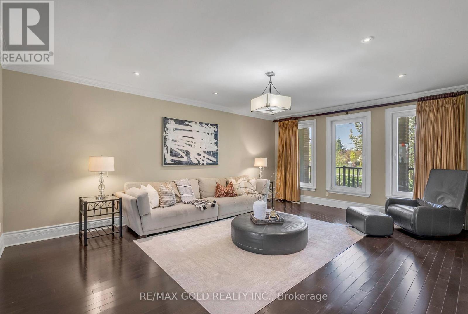 22 Tortoise Court, Brampton (Vales Of Castlemore), Ontario  L6P 0A1 - Photo 16 - W12843936