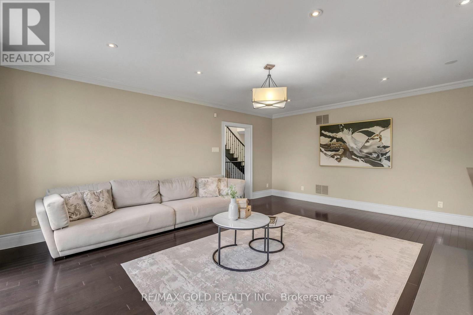 22 Tortoise Court, Brampton (Vales Of Castlemore), Ontario  L6P 0A1 - Photo 20 - W12843936