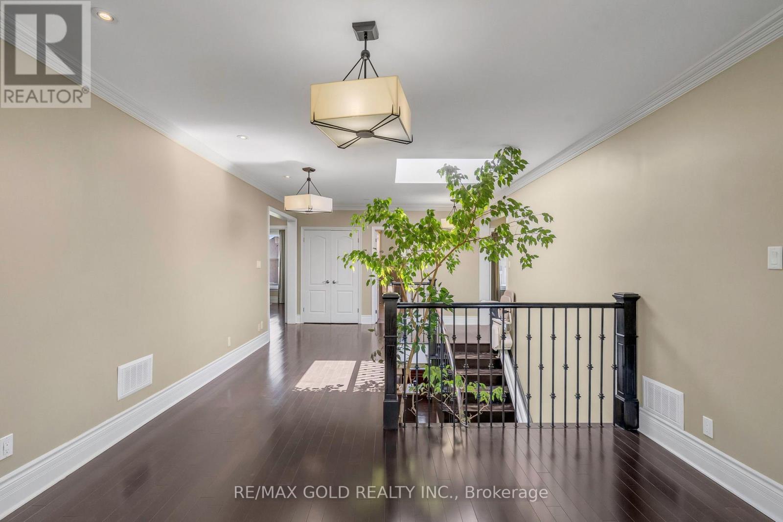 22 Tortoise Court, Brampton (Vales Of Castlemore), Ontario  L6P 0A1 - Photo 25 - W12843936