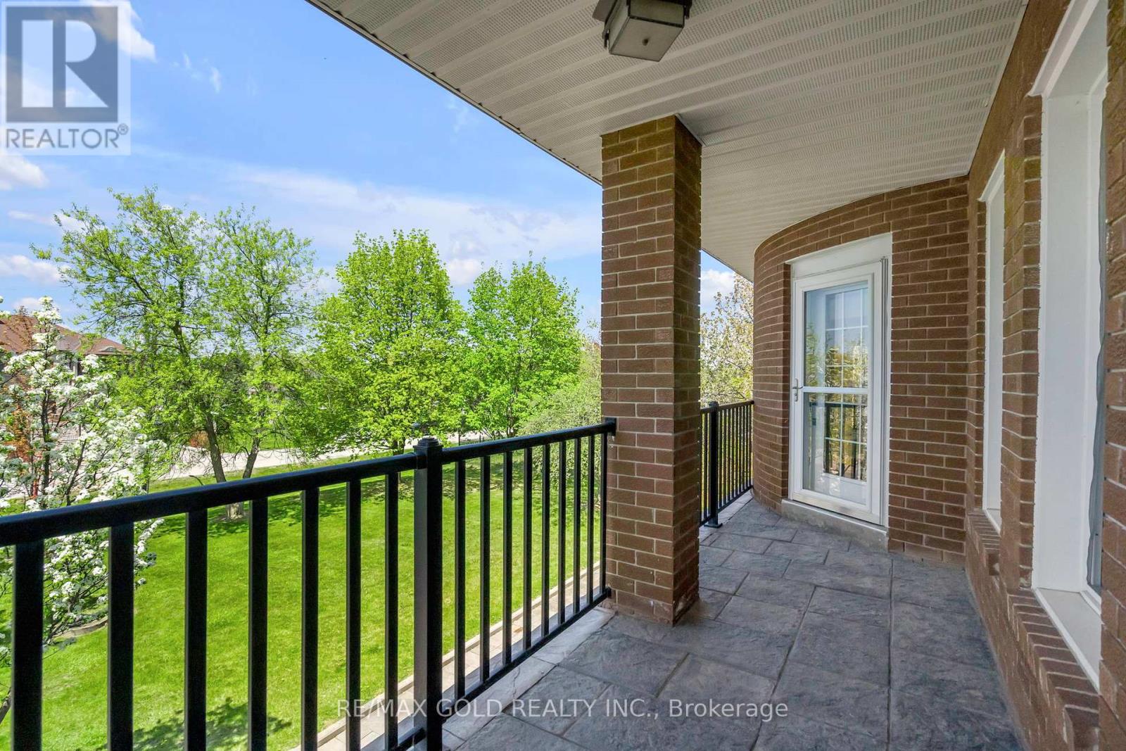 22 Tortoise Court, Brampton (Vales Of Castlemore), Ontario  L6P 0A1 - Photo 40 - W12843936