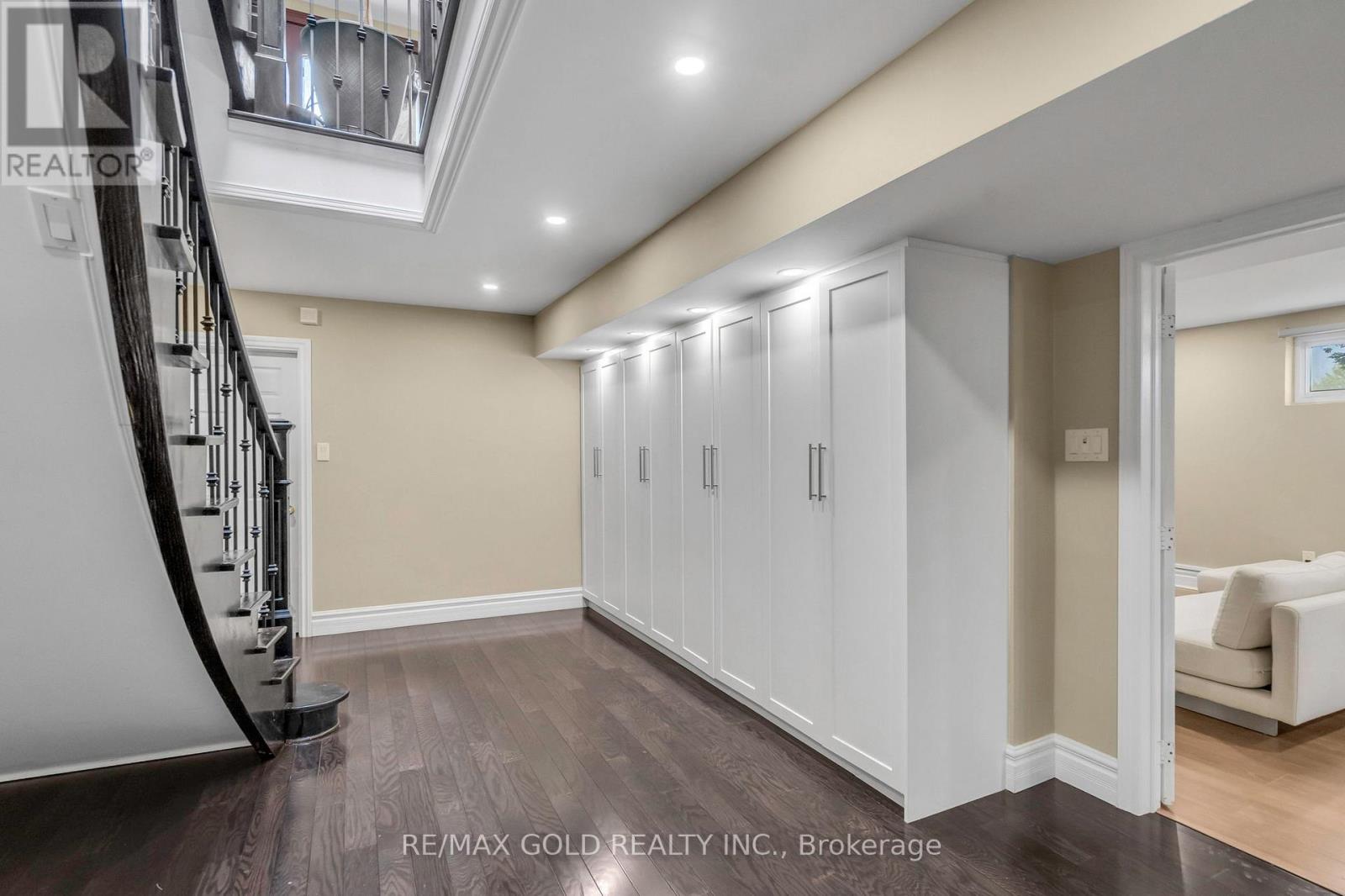 22 Tortoise Court, Brampton (Vales Of Castlemore), Ontario  L6P 0A1 - Photo 42 - W12843936