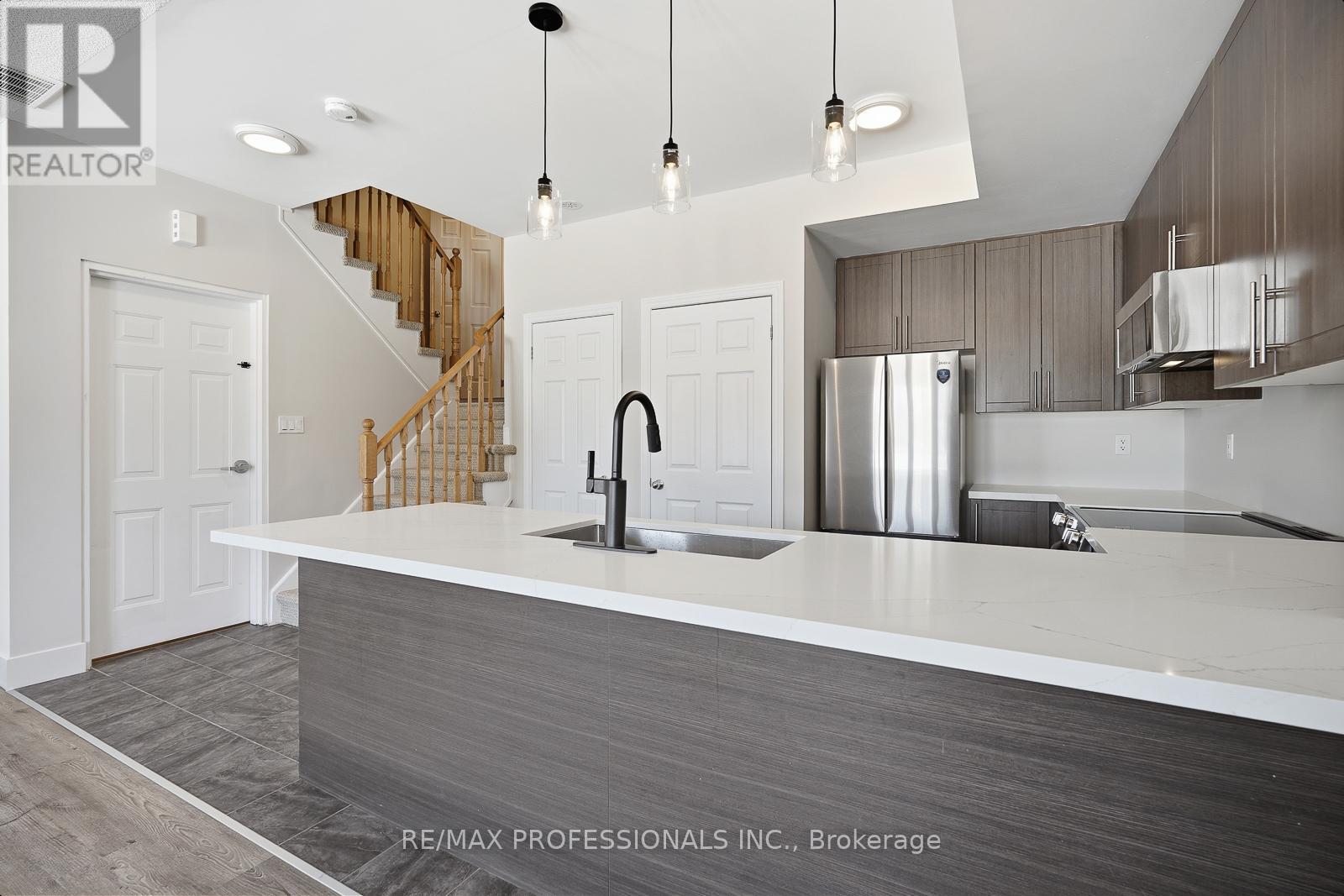 3-04 - 2420 Baronwood Drive, Oakville, Ontario  L6M 0X6 - Photo 12 - W12843964