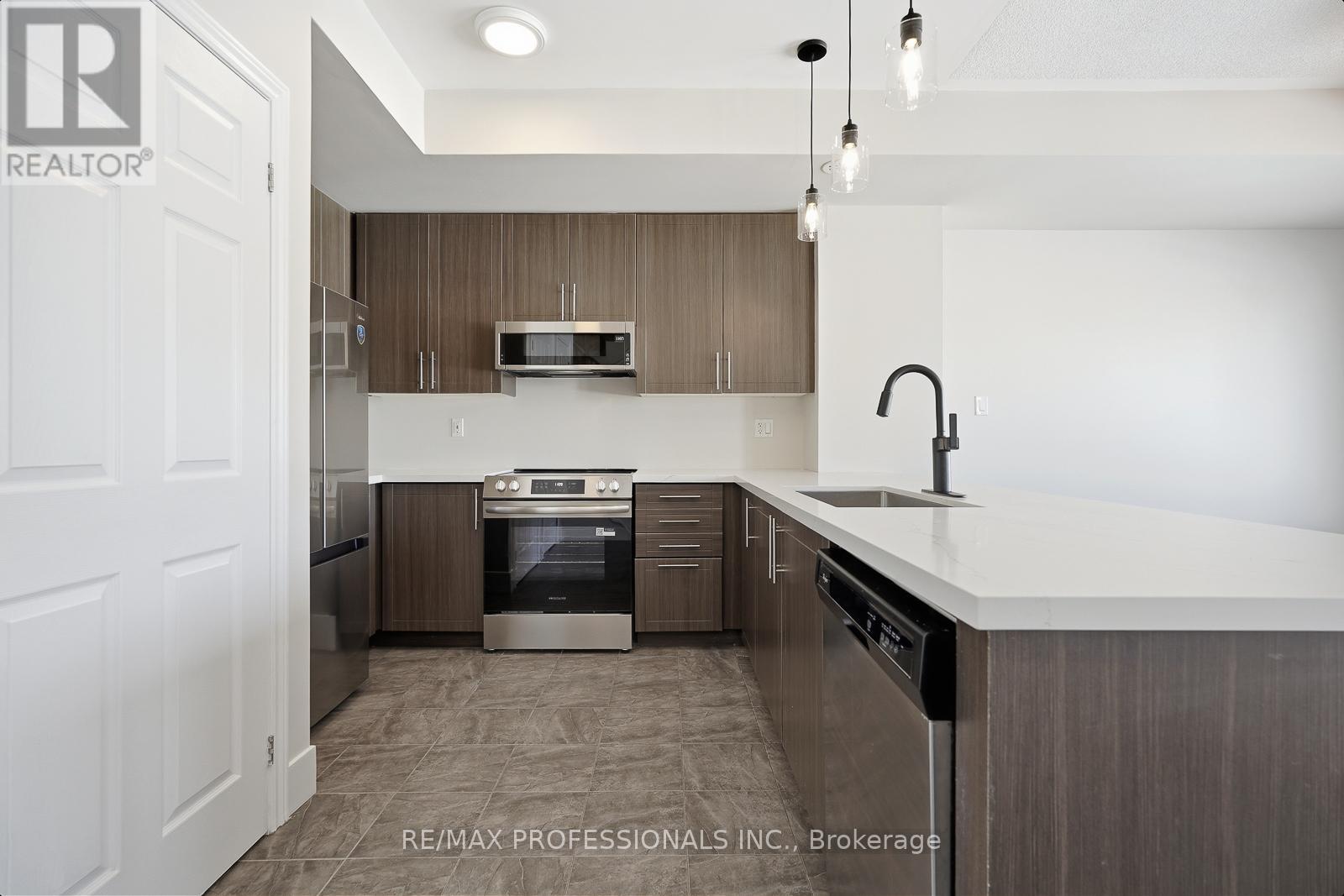 3-04 - 2420 Baronwood Drive, Oakville, Ontario  L6M 0X6 - Photo 13 - W12843964