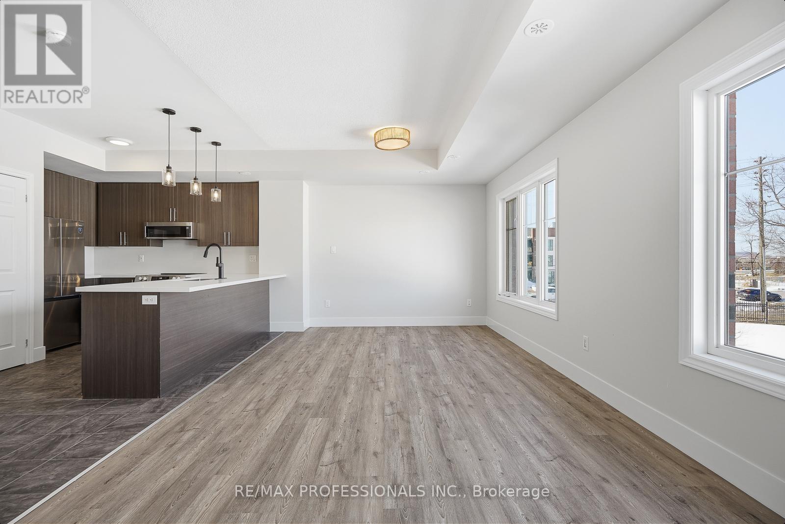 3-04 - 2420 Baronwood Drive, Oakville, Ontario  L6M 0X6 - Photo 5 - W12843964