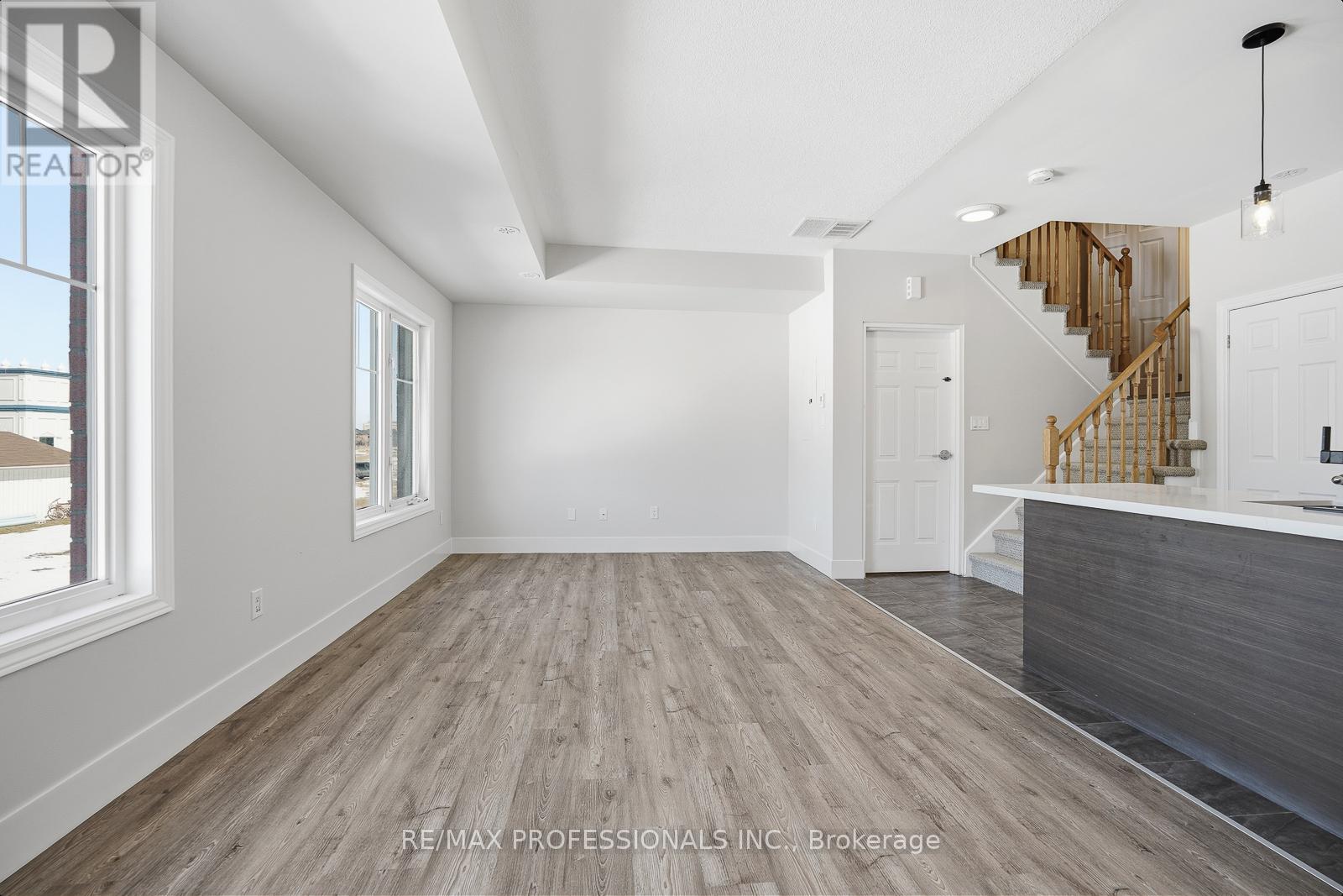 3-04 - 2420 Baronwood Drive, Oakville, Ontario  L6M 0X6 - Photo 8 - W12843964